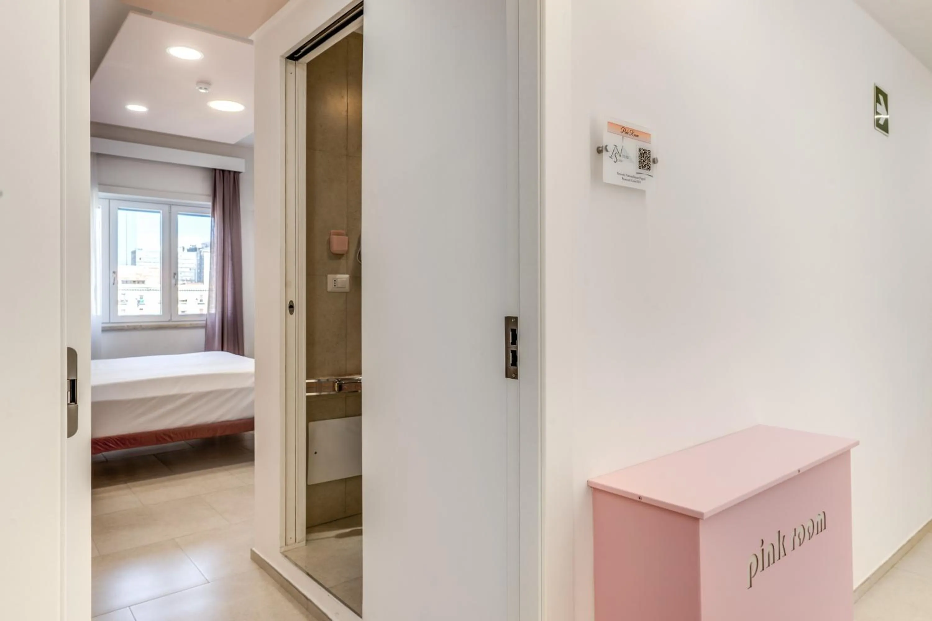 Bed in National Square Napoli