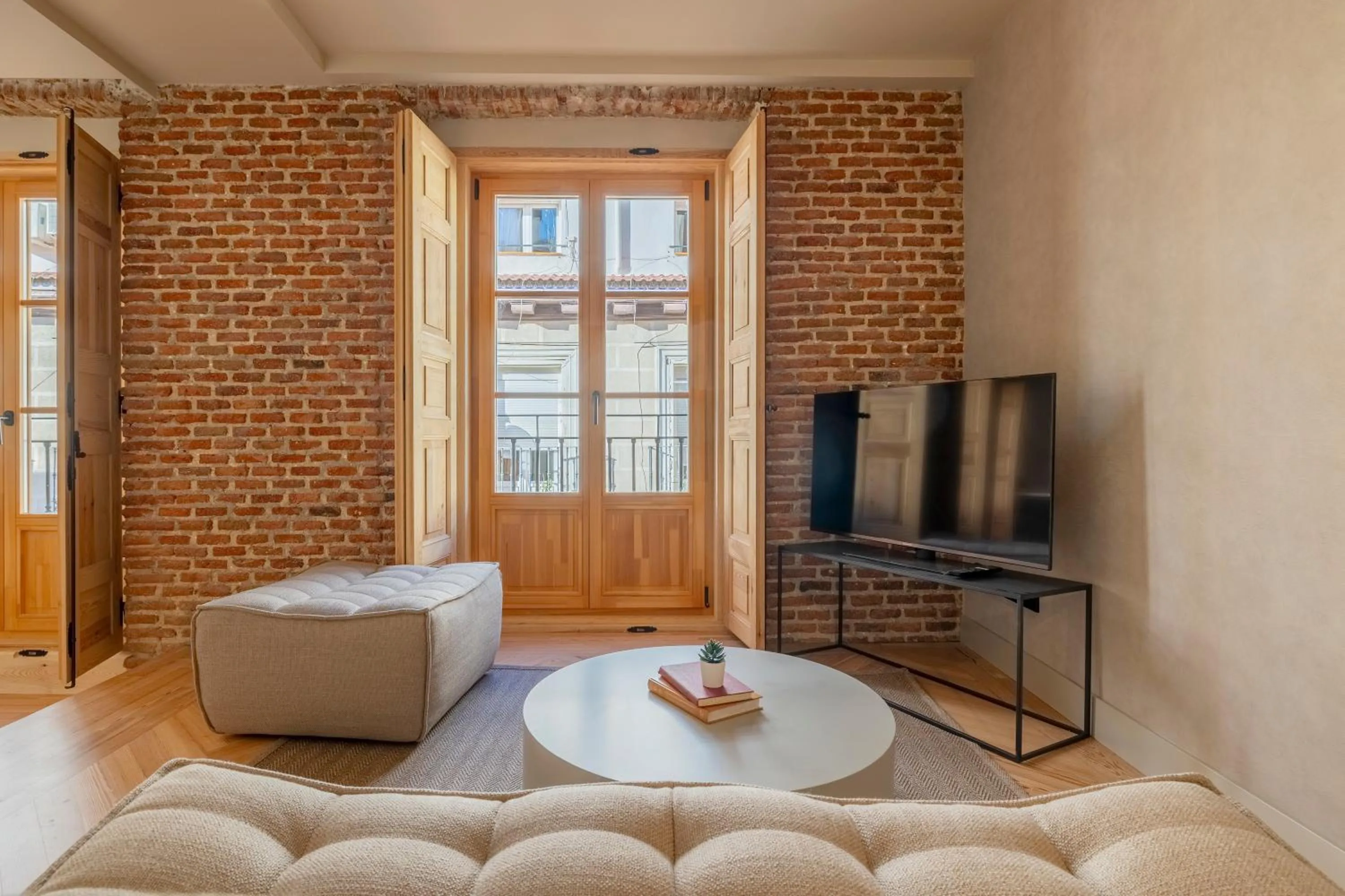 Living room in Rio by Wynwood House