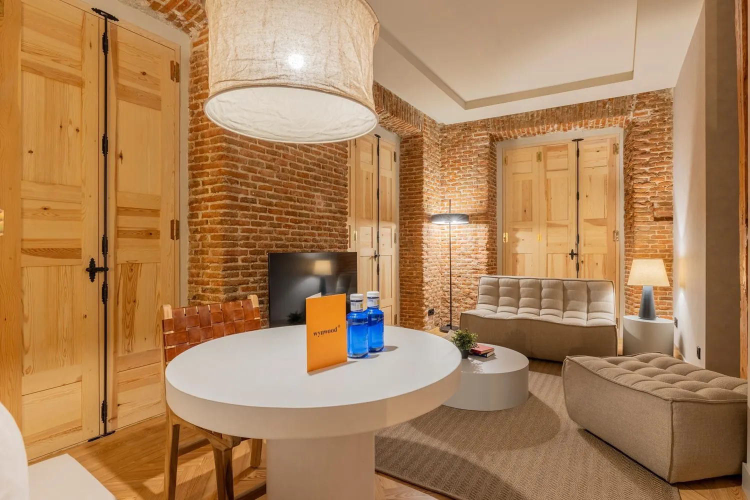 Living room in Rio by Wynwood House