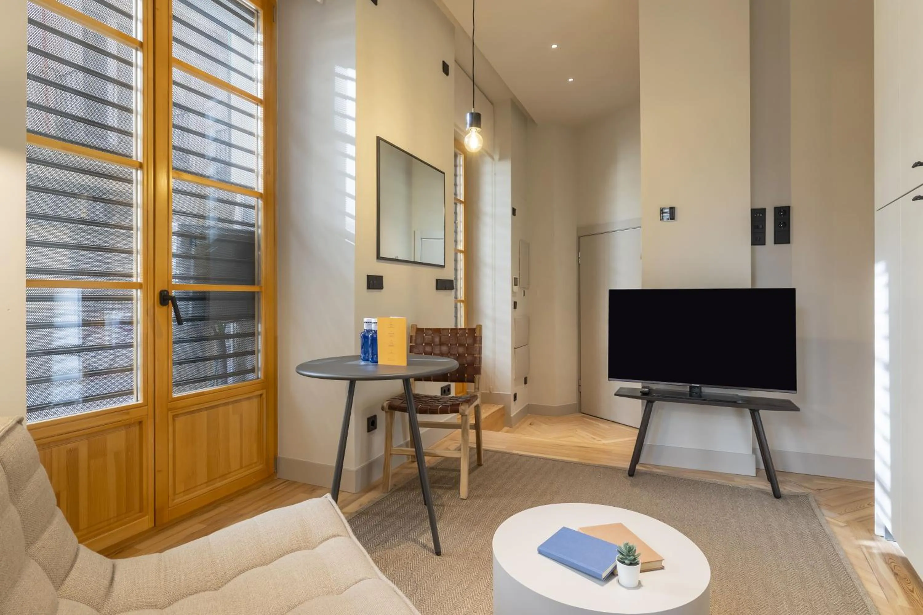 TV and multimedia in Rio by Wynwood House