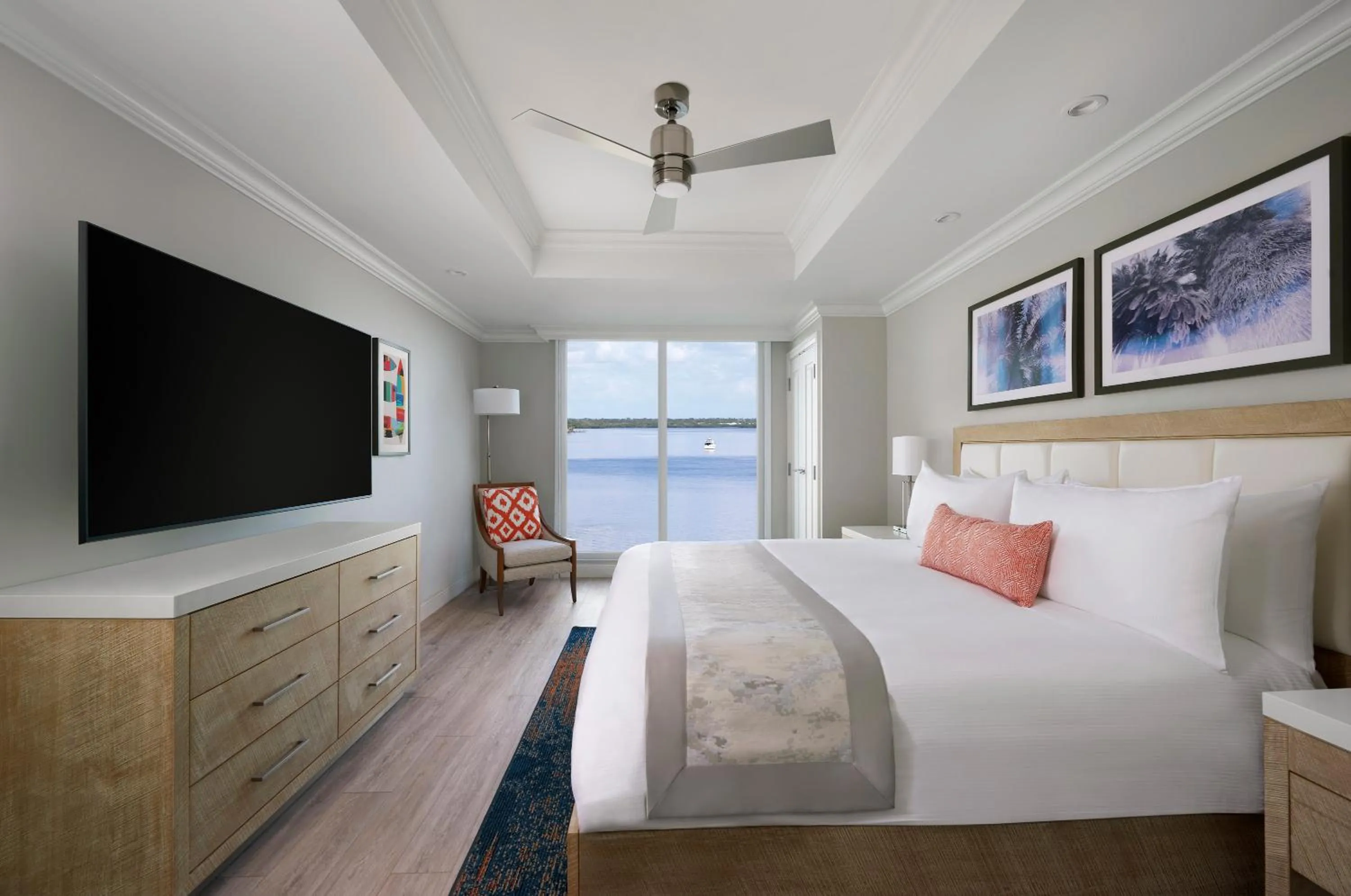Bedroom, Bed in Sunseeker Resort Florida Gulf Coast, Curio Collection Hilton