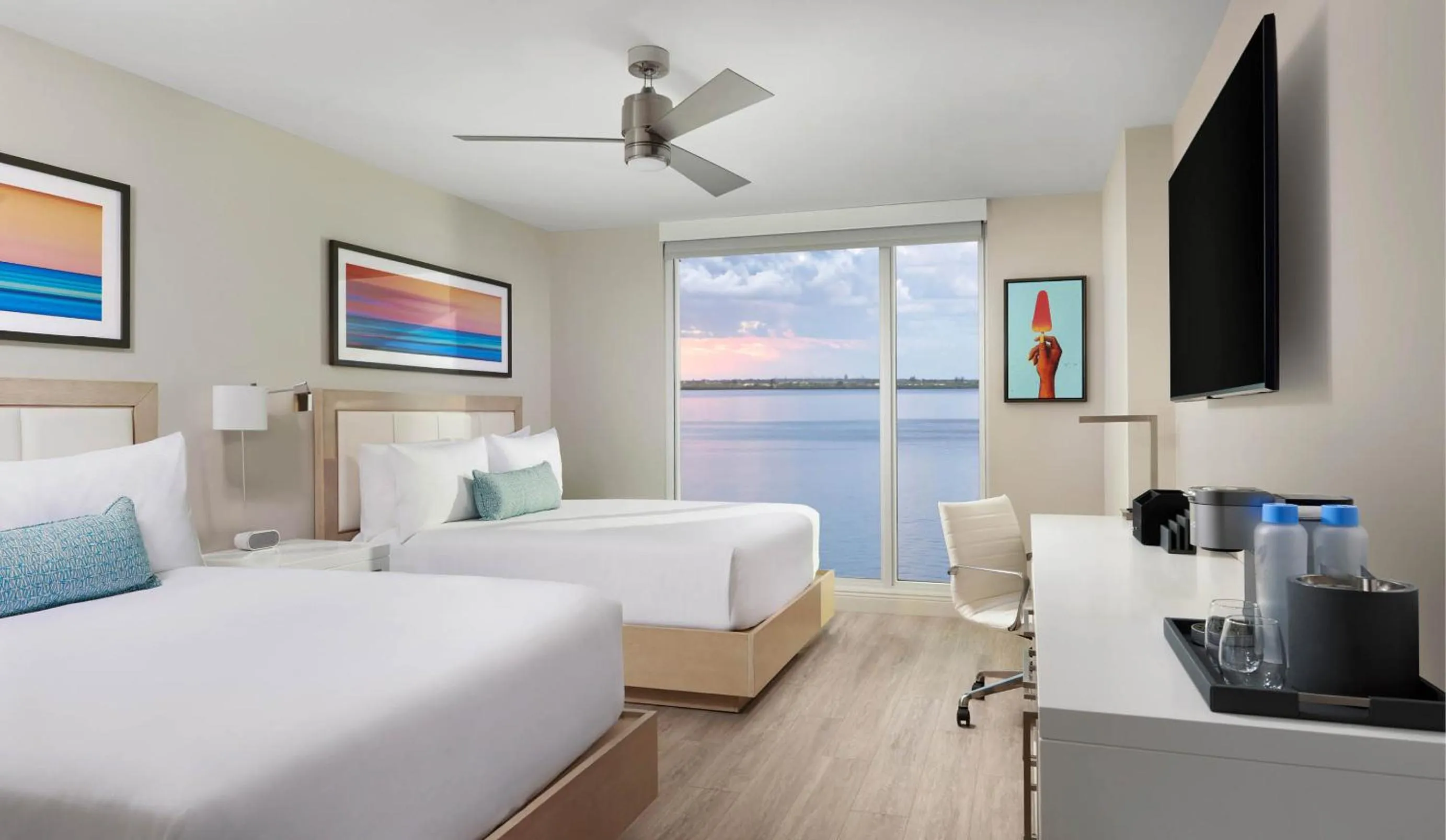 Bed in Sunseeker Resort Florida Gulf Coast, Curio Collection Hilton