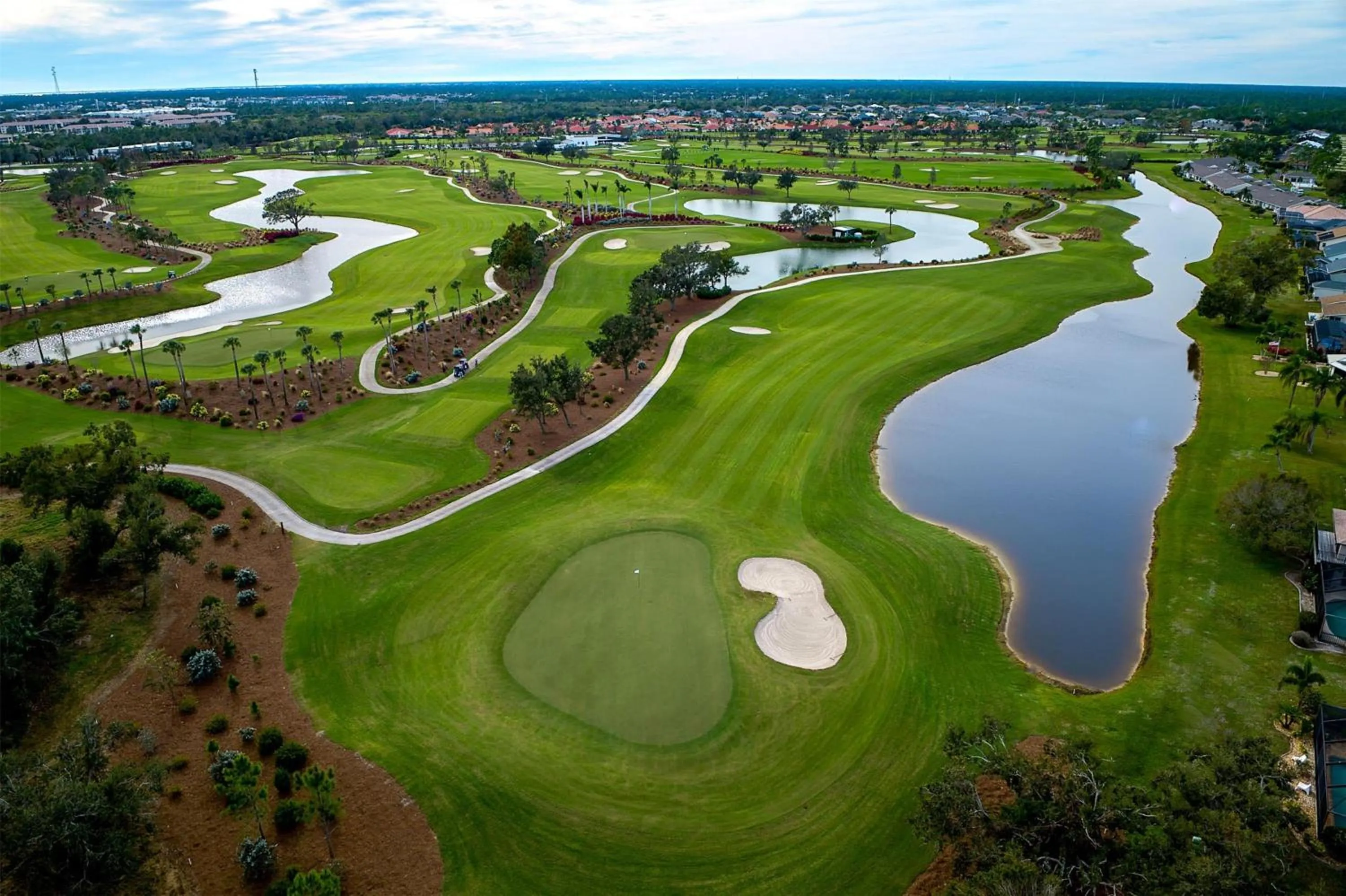 Golfcourse in Sunseeker Resort Florida Gulf Coast, Curio Collection Hilton