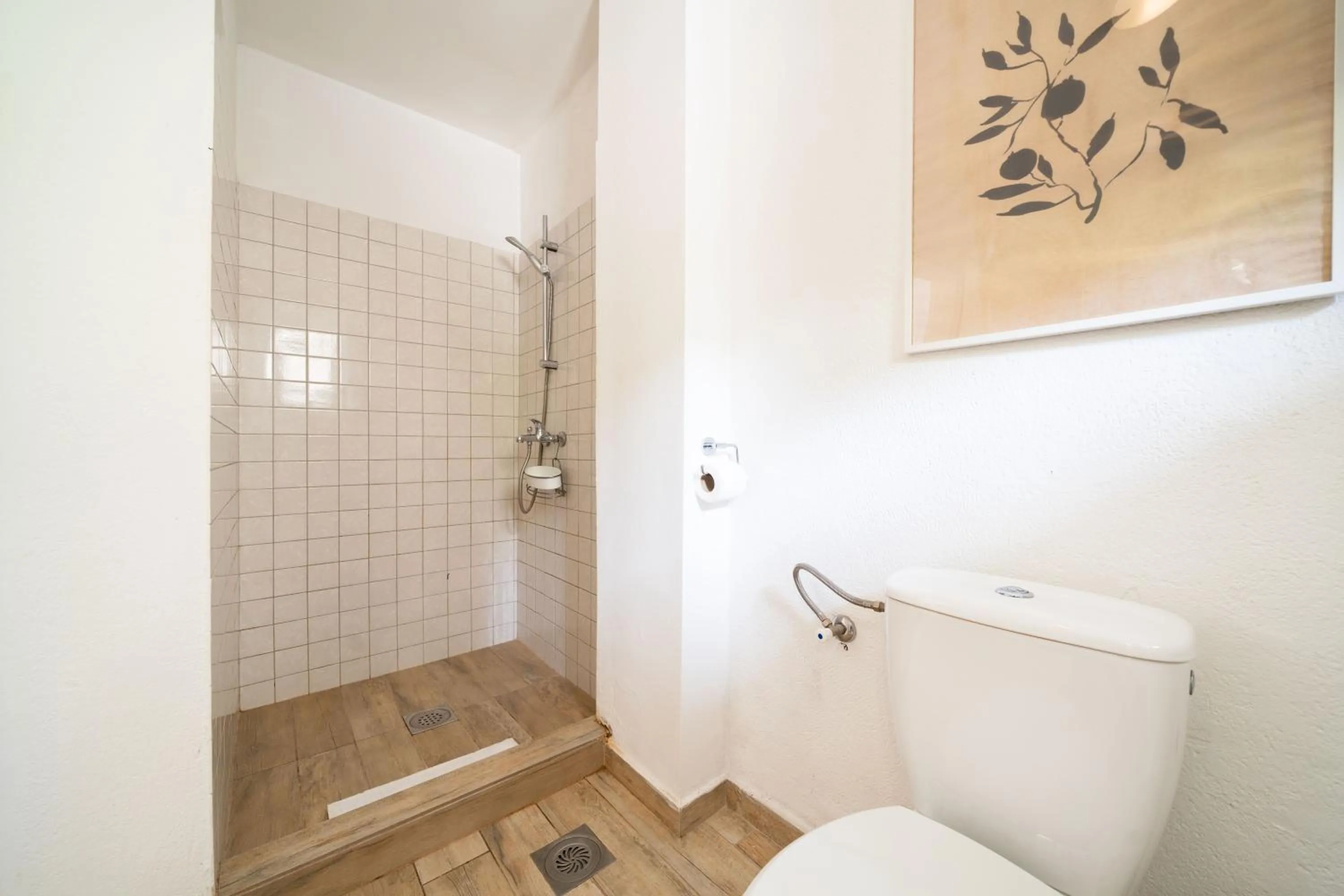 Shower in Klinci Village Resort