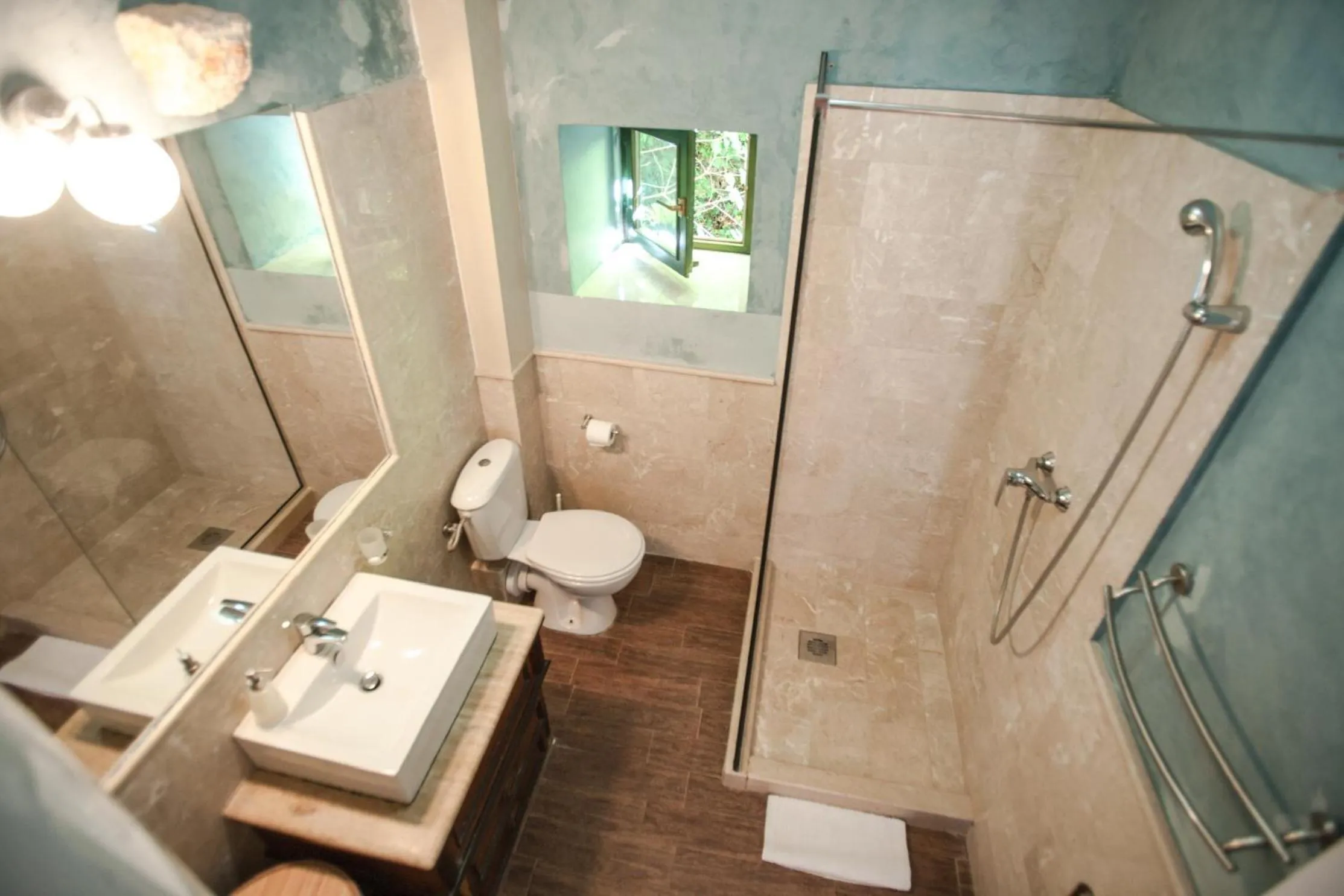 Shower in Klinci Village Resort