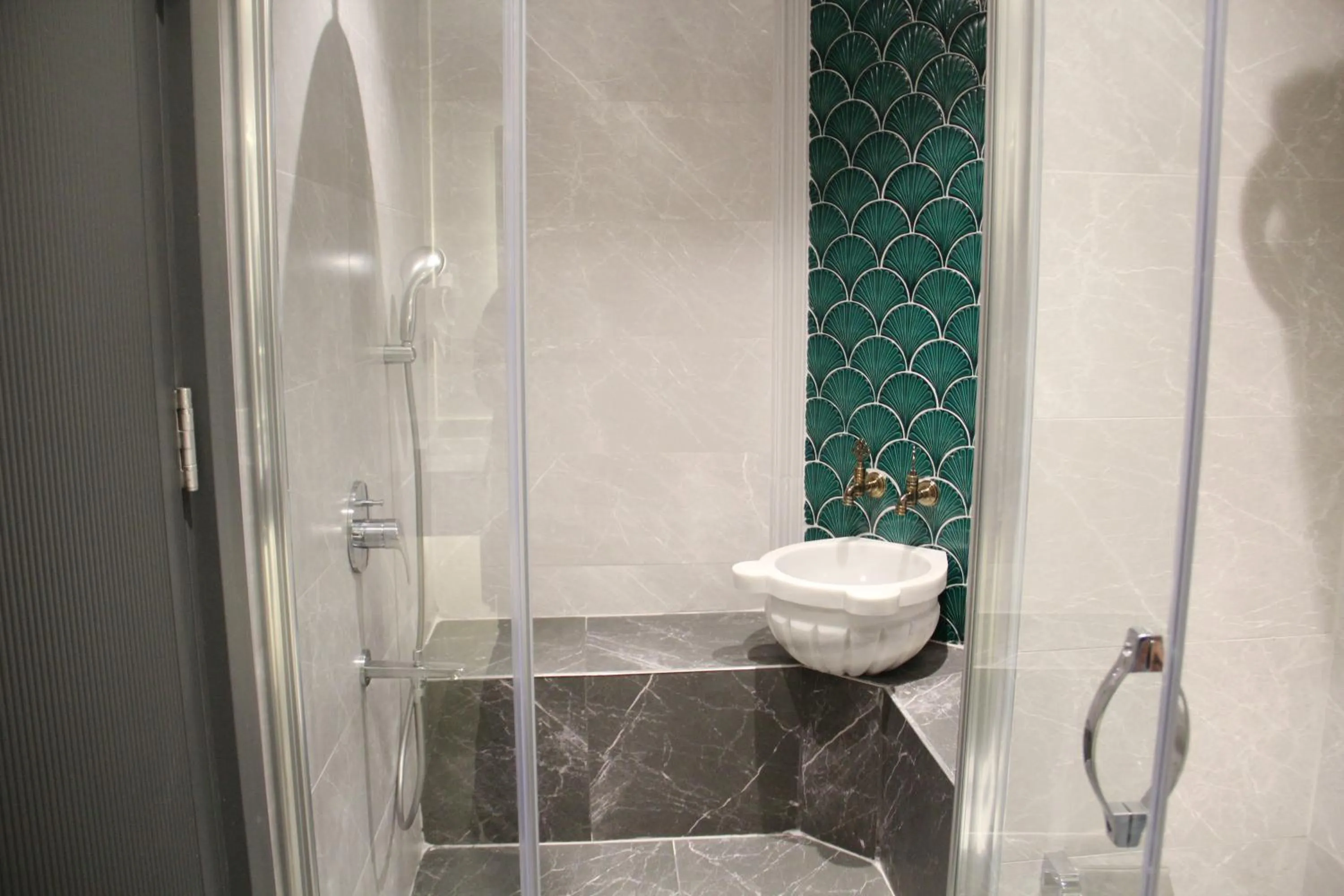 Bathroom in Sabiha Sultan Hotel-Karakoy