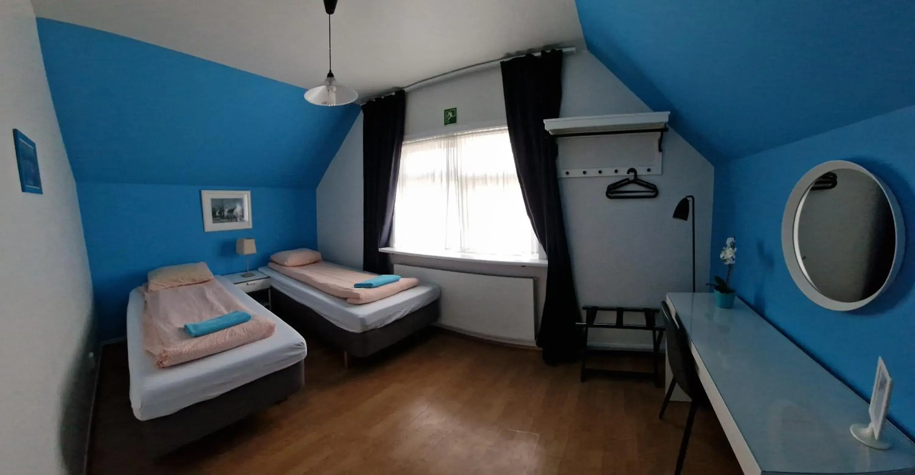 Double or Twin Room with Shared Bathroom in Grundarfjördur Hostel Double or Twin Room with Shared Bathroom in Grundarfjördur Hostel