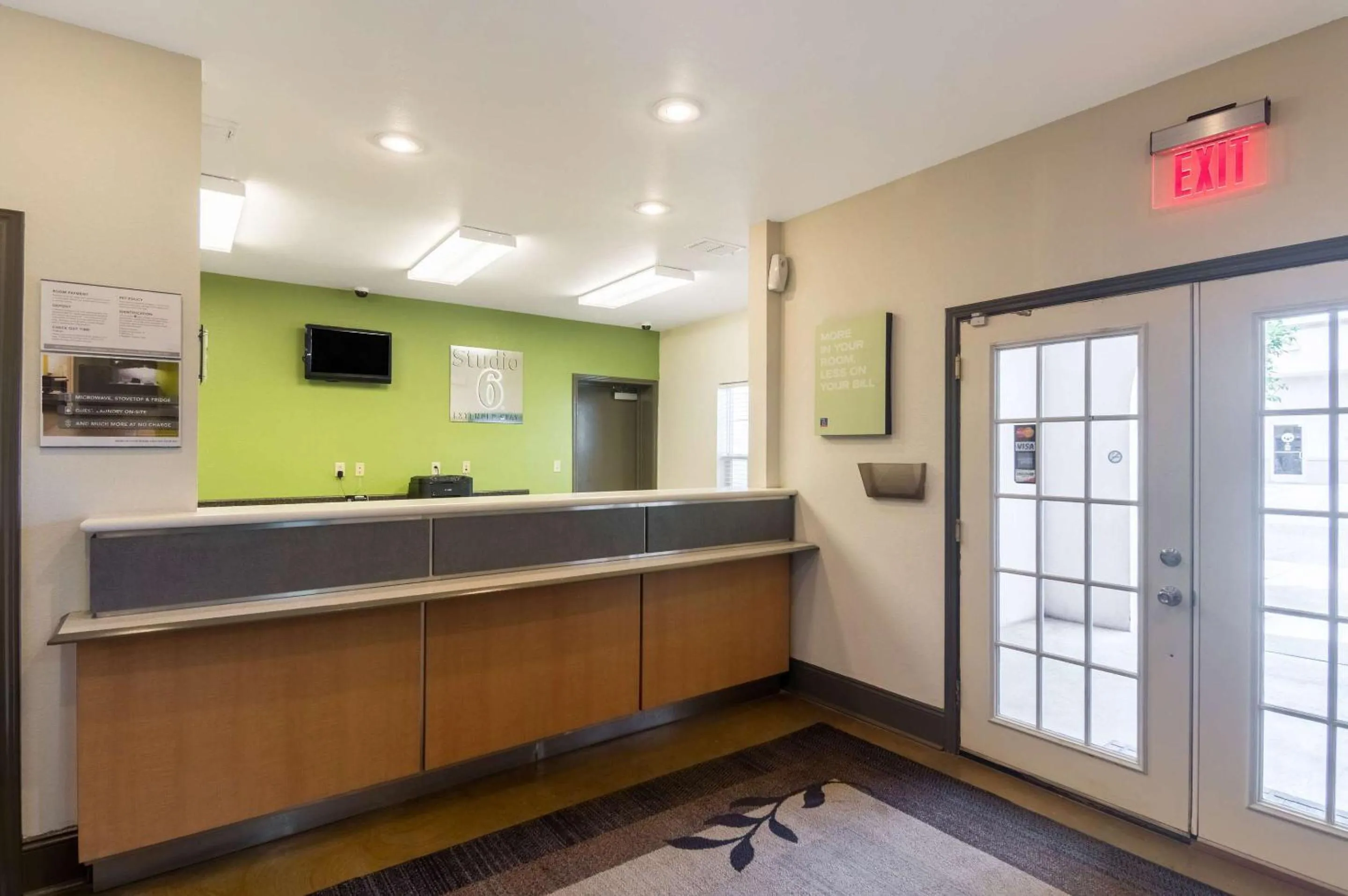 Lobby or reception in Studio 6 Lubbock, TX