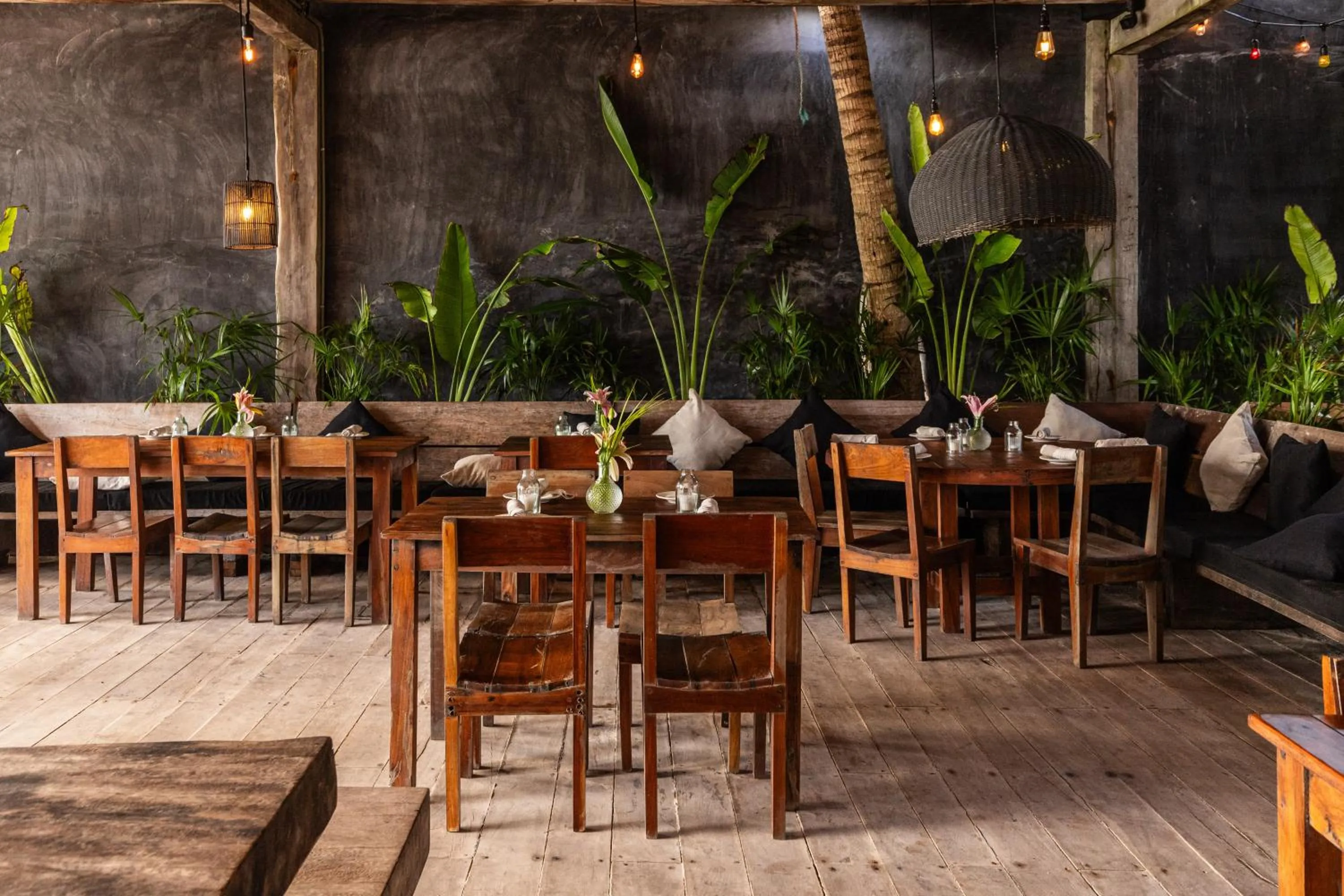 Restaurant/places to eat in Casa Gitano