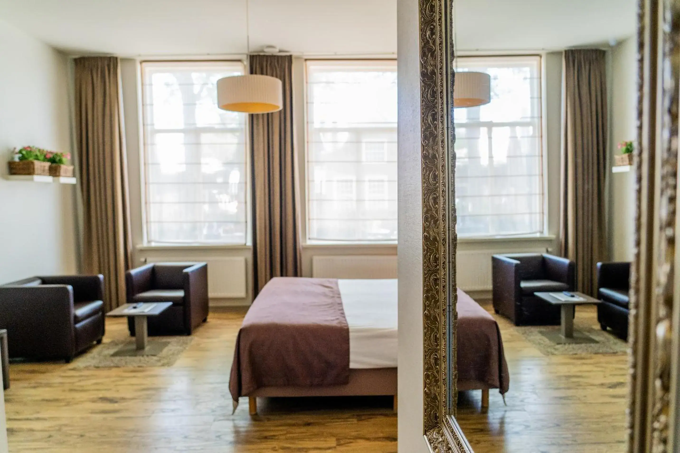 Deluxe Double Room with Shower in Hotel Veere Deluxe Double Room with Shower in Hotel Veere