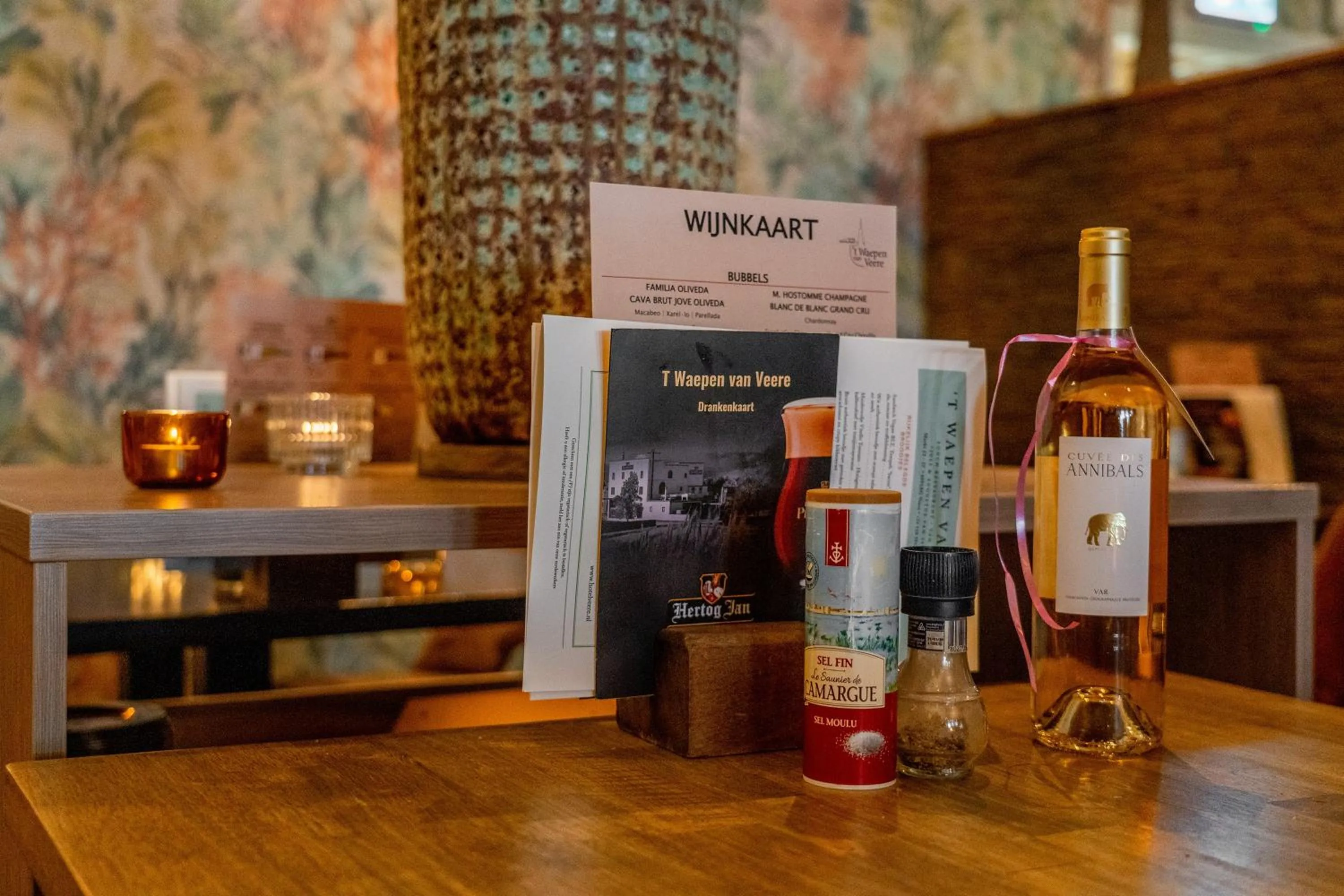 Restaurant/places to eat in Hotel Veere