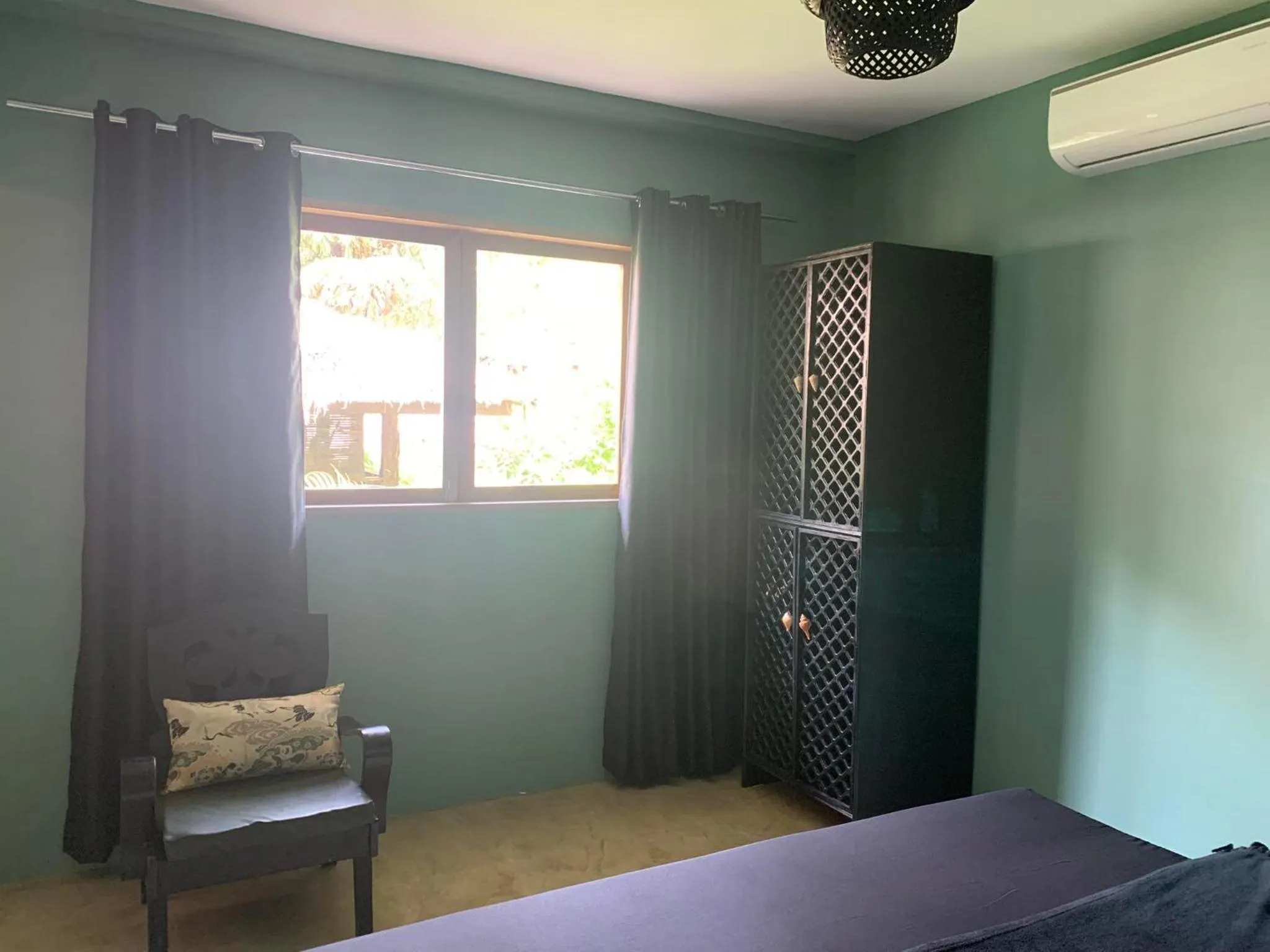 wardrobe, Bed in La Plage Hotel