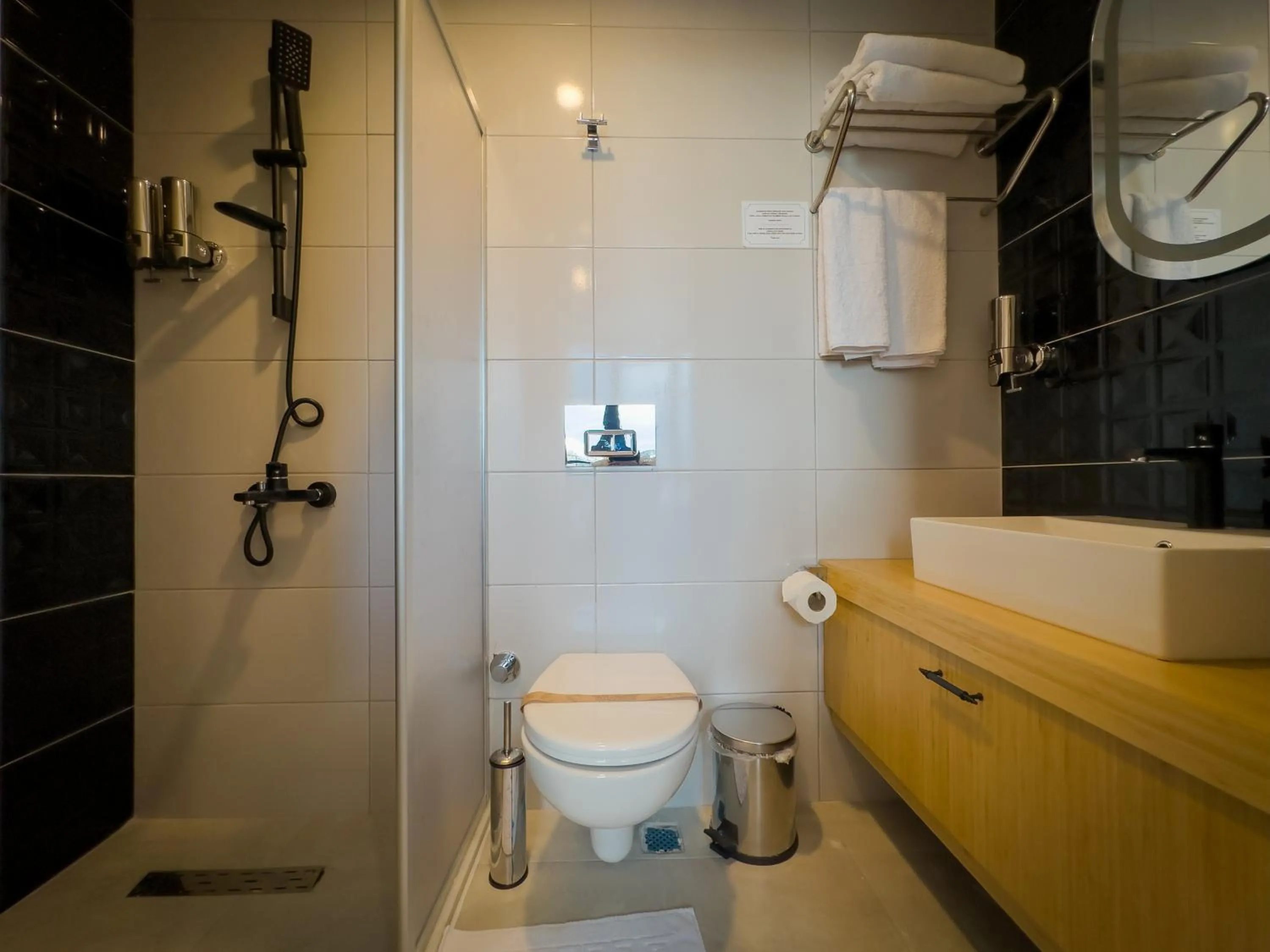 Bathroom in Mihman Hotel