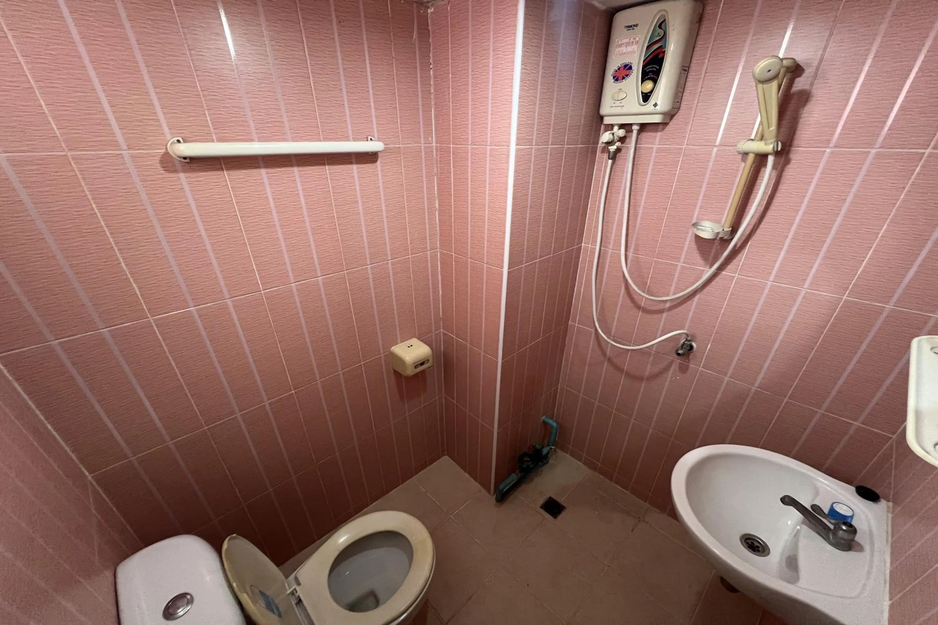 Bathroom in Phongsathon Mansion