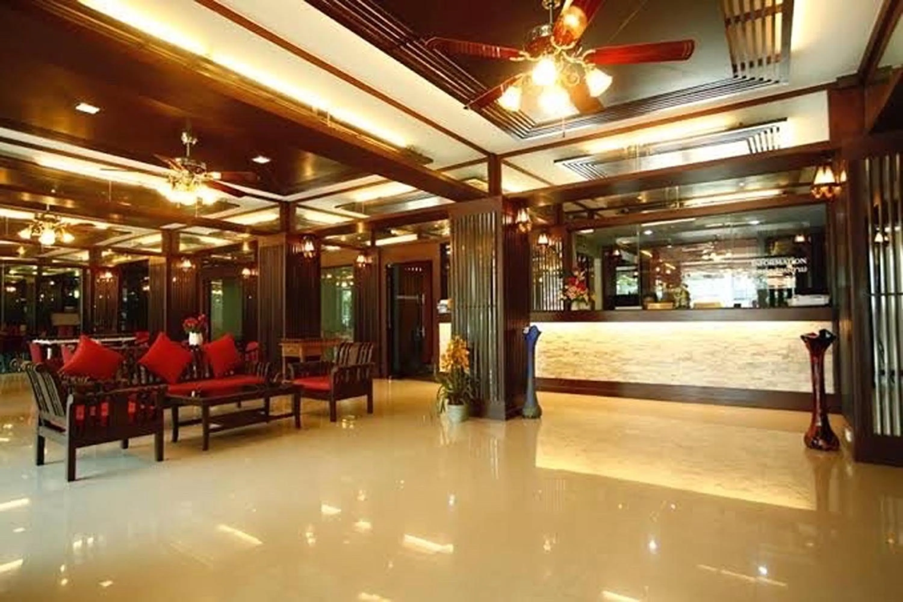 Lobby or reception in Phongsathon Mansion