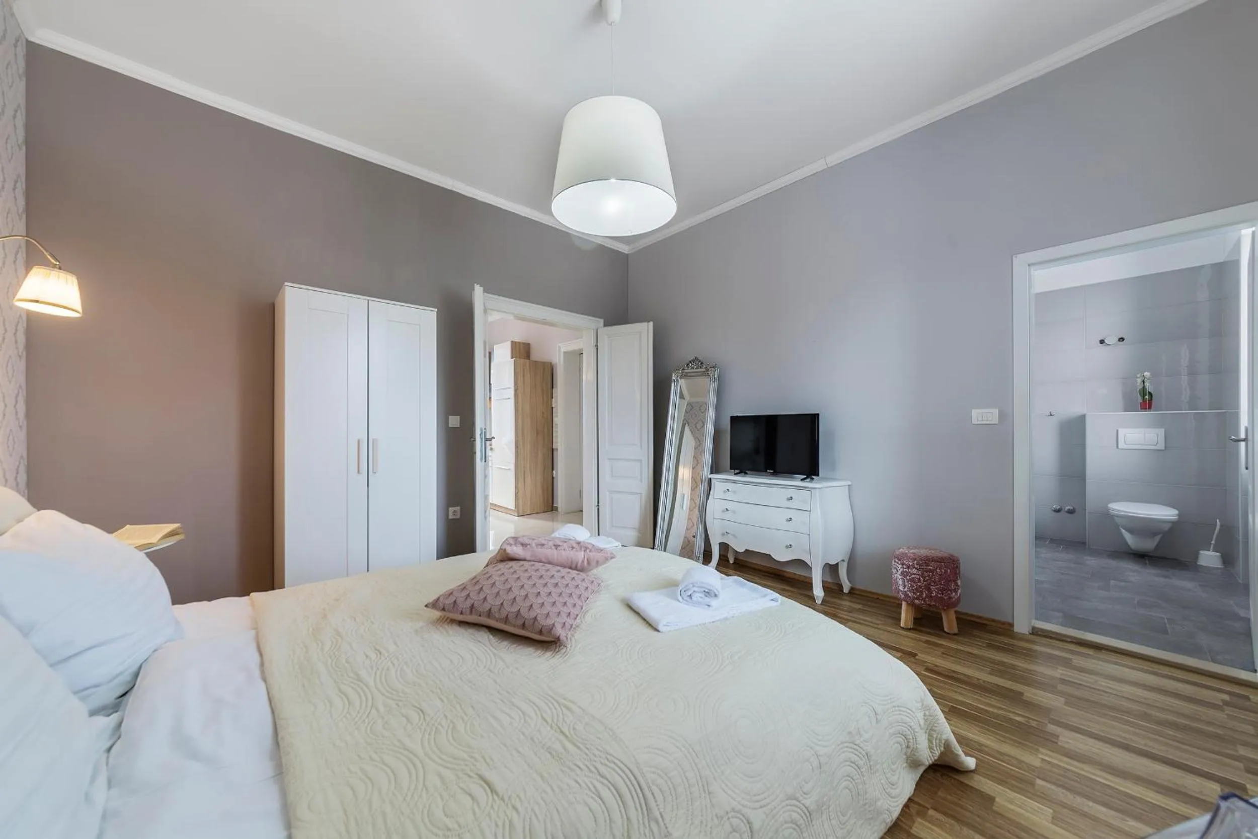 Bathroom, Bed in Captain Emo City Apartments
