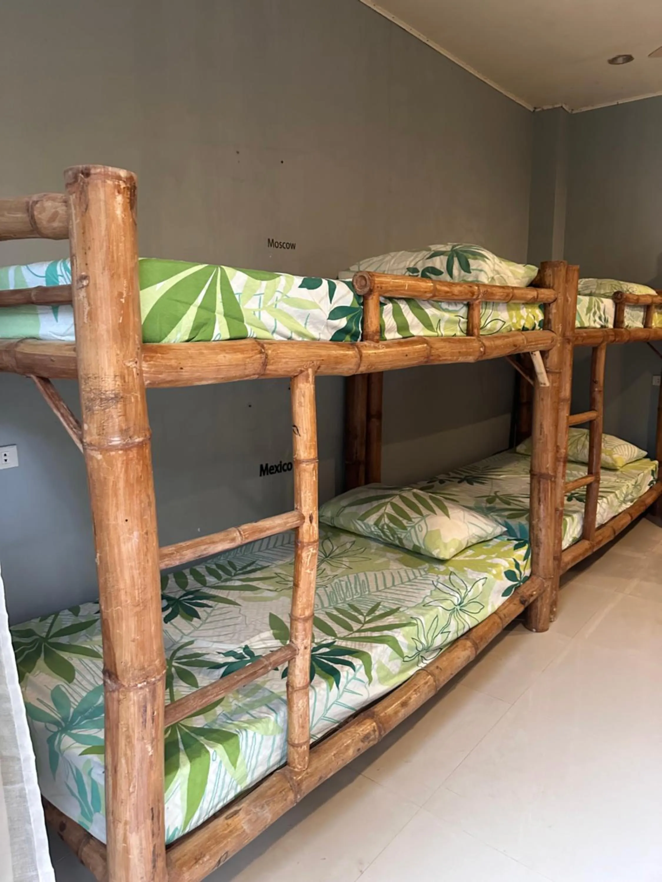 Bed in Lionfish Backpackers Hostel Malapascua