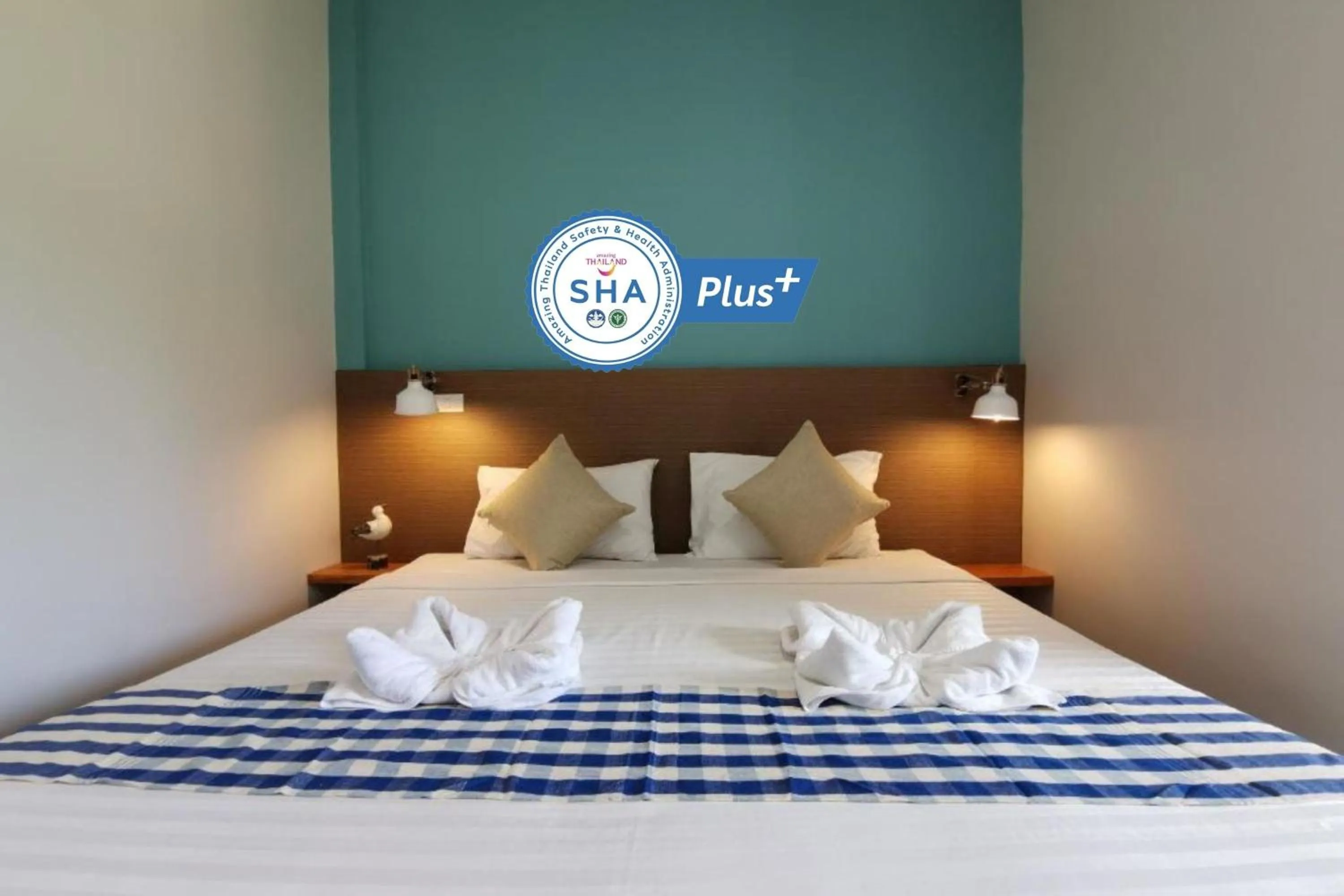 Bed in Kamala Beach Residence