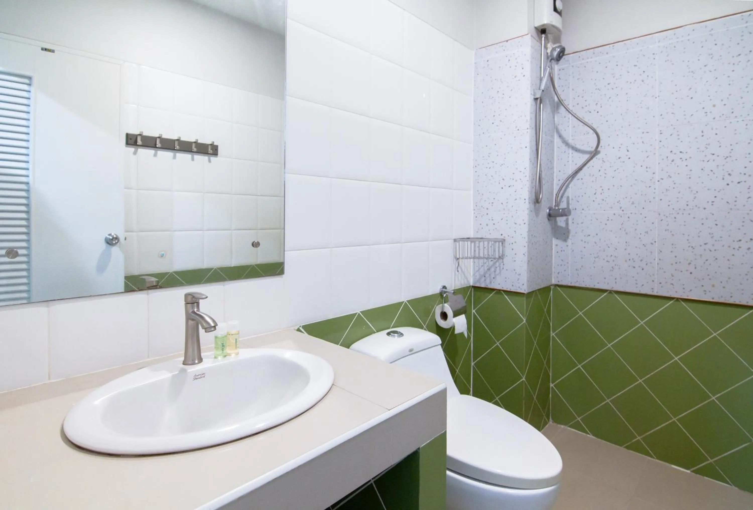 Shower in Kamala Beach Residence