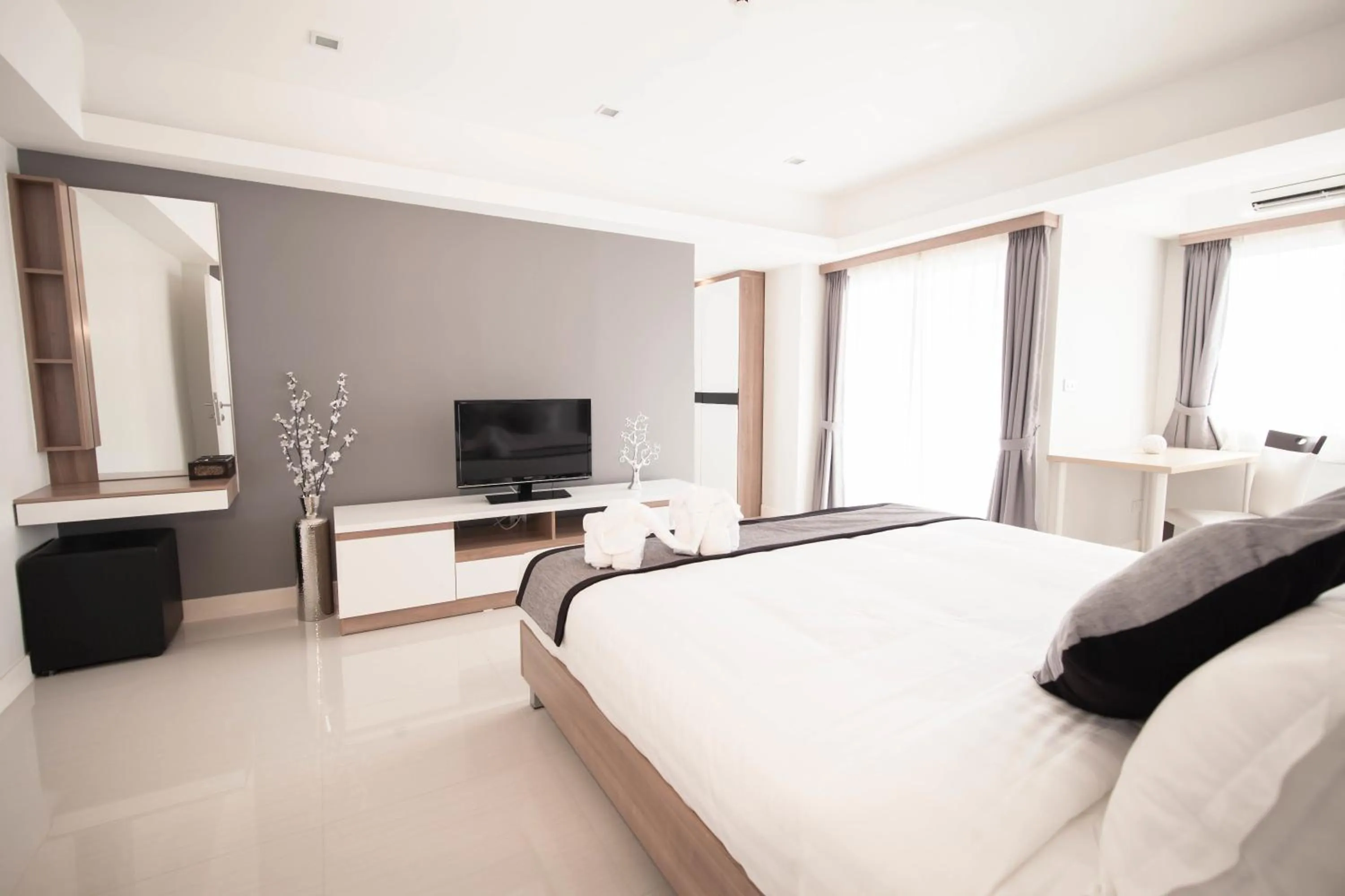 Day, Bed in Racha Residence