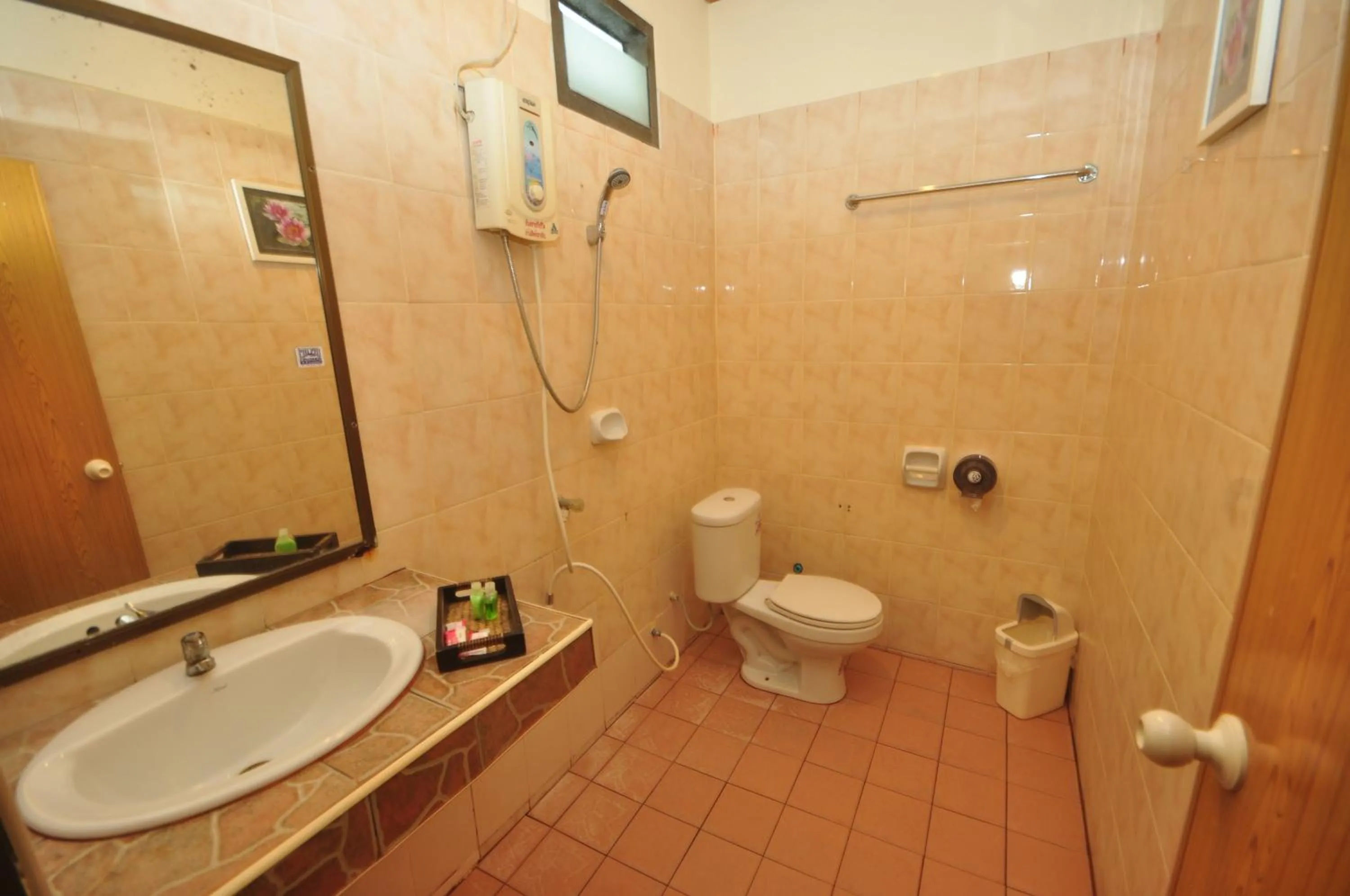 Bathroom in Phi Phi Rimlay Resort