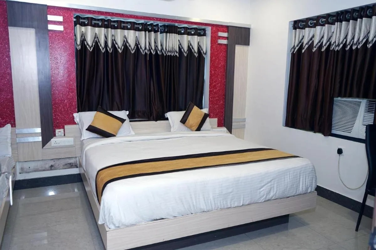 Photo of the whole room in Hotel Gopal