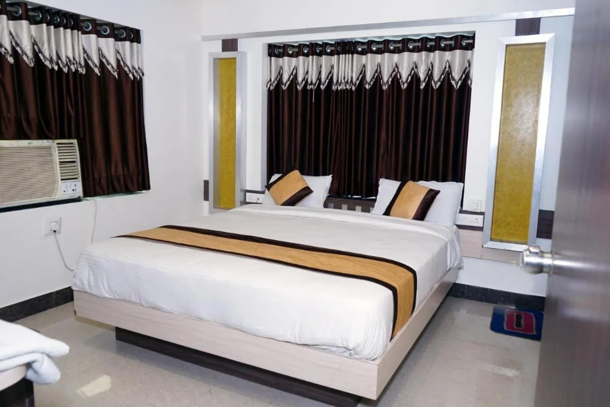 Photo of the whole room in Hotel Gopal