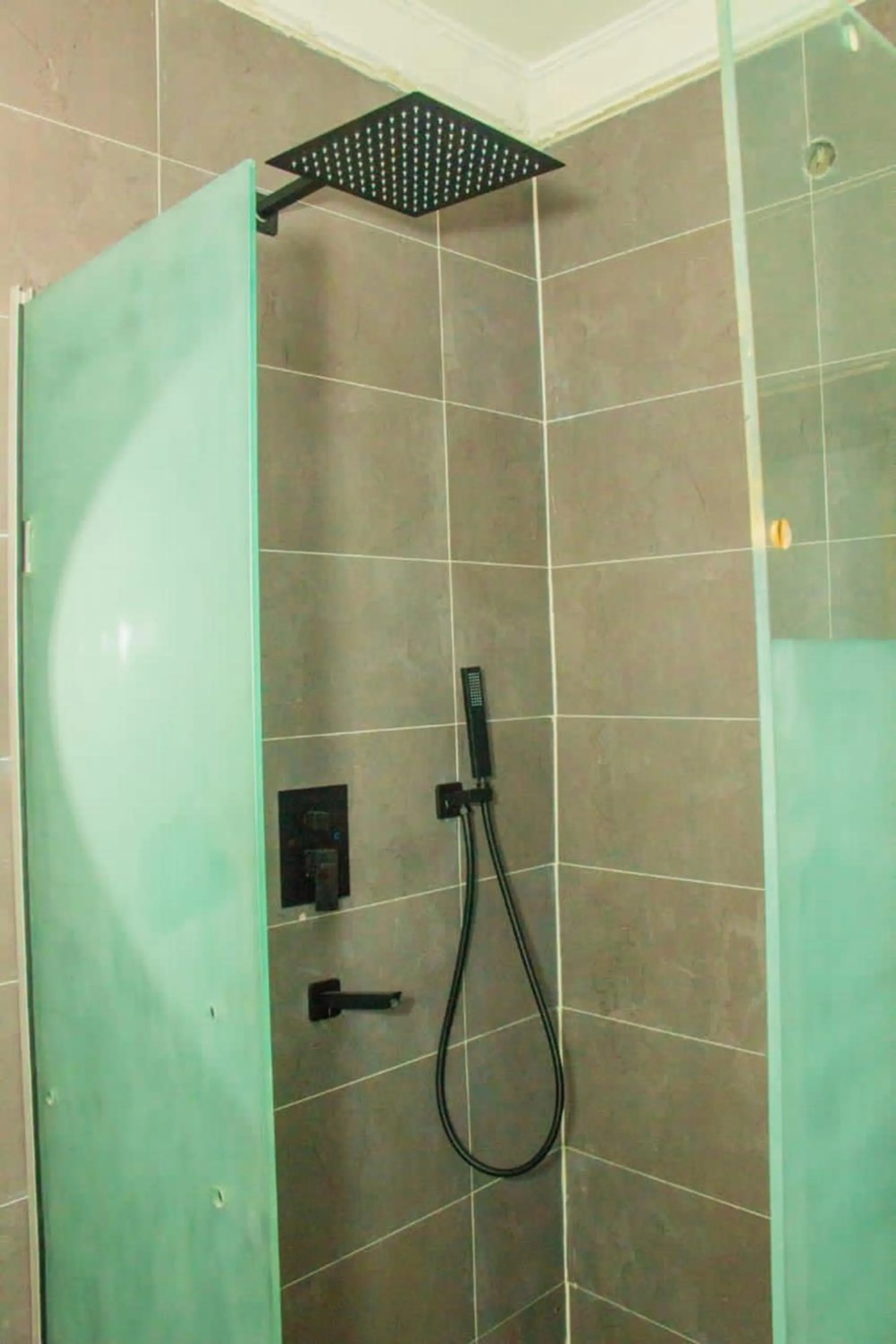 Shower in Water Ripples Hotel Lekki