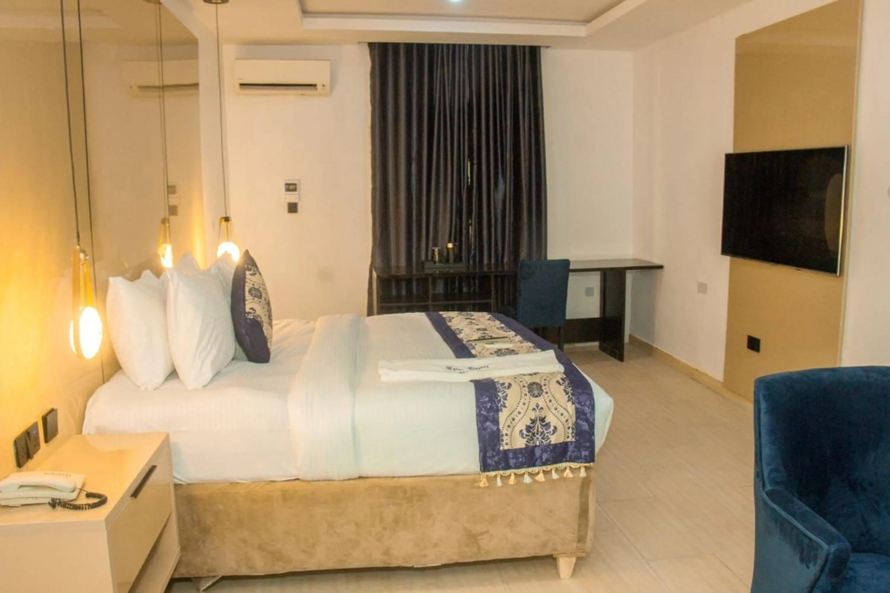 Bed in Water Ripples Hotel Lekki