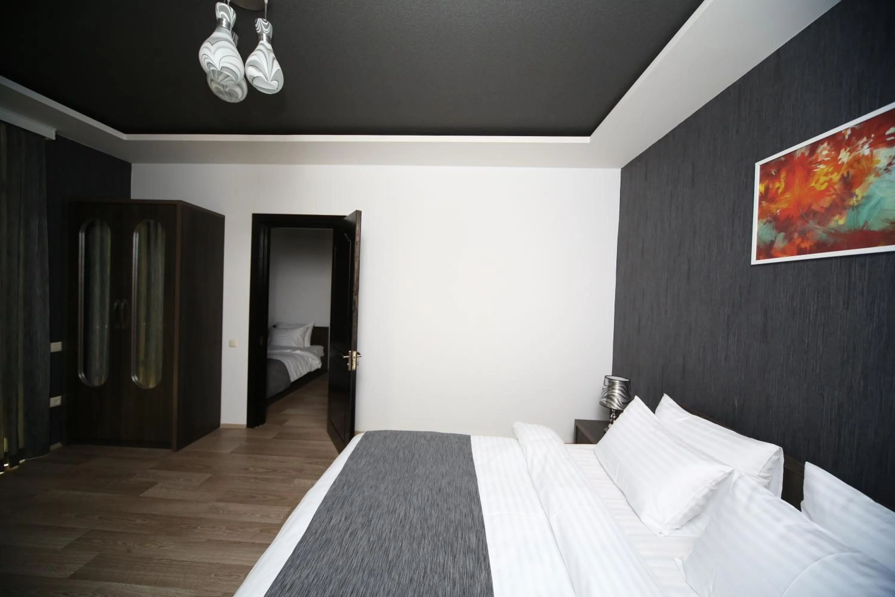 bunk bed, Bed in Continental Hotel