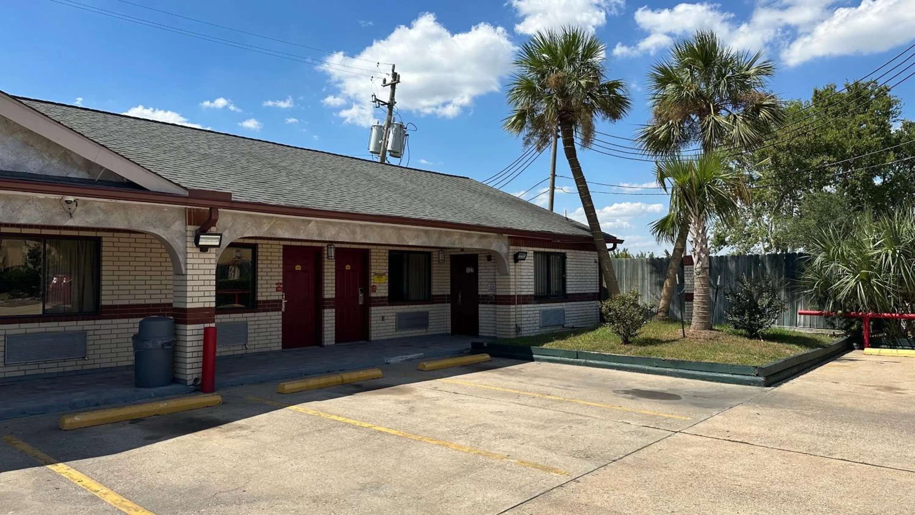 Property building in Palace Inn I-45 & Bellfort
