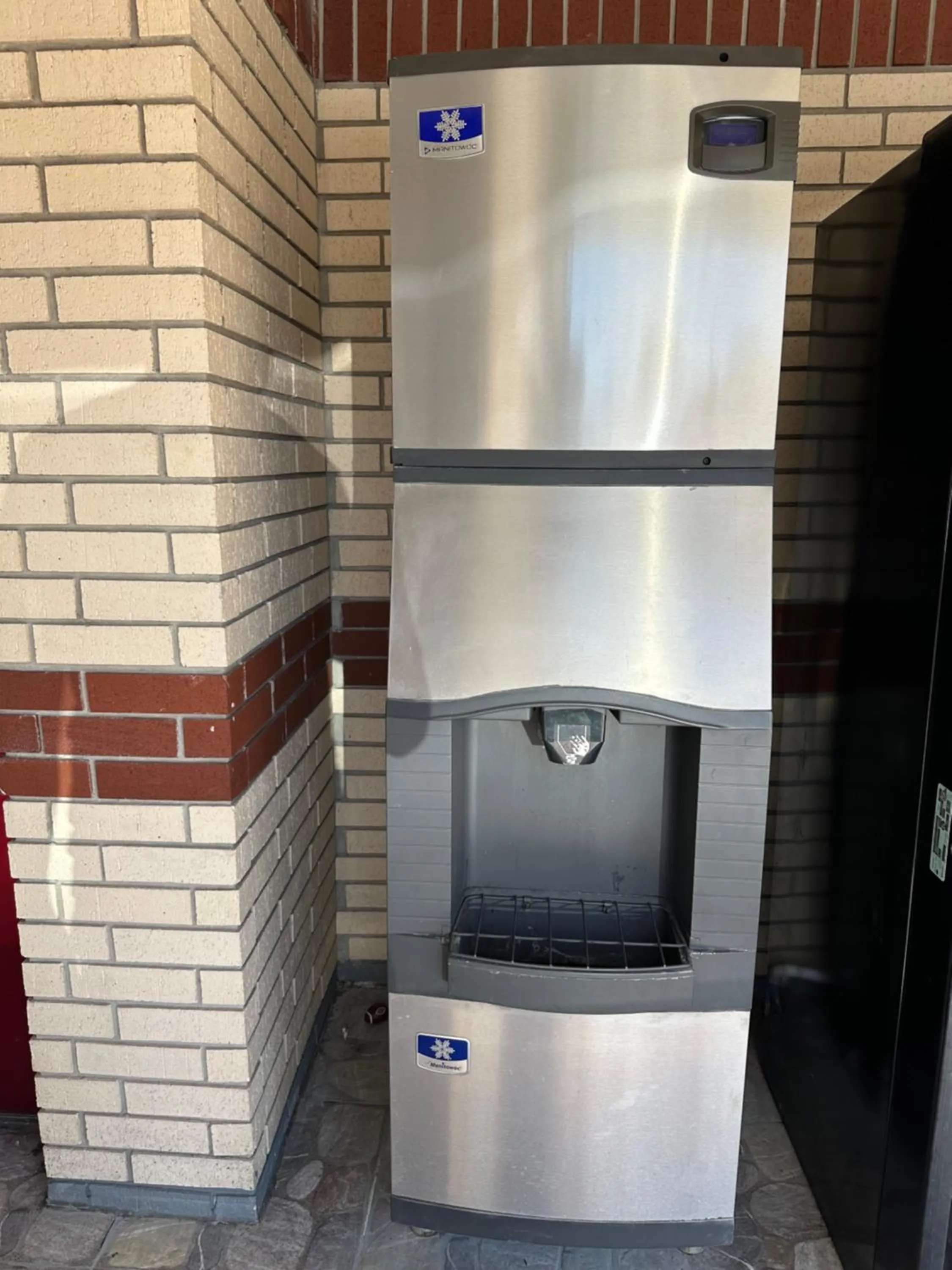 On site in Palace Inn I-45 & Bellfort