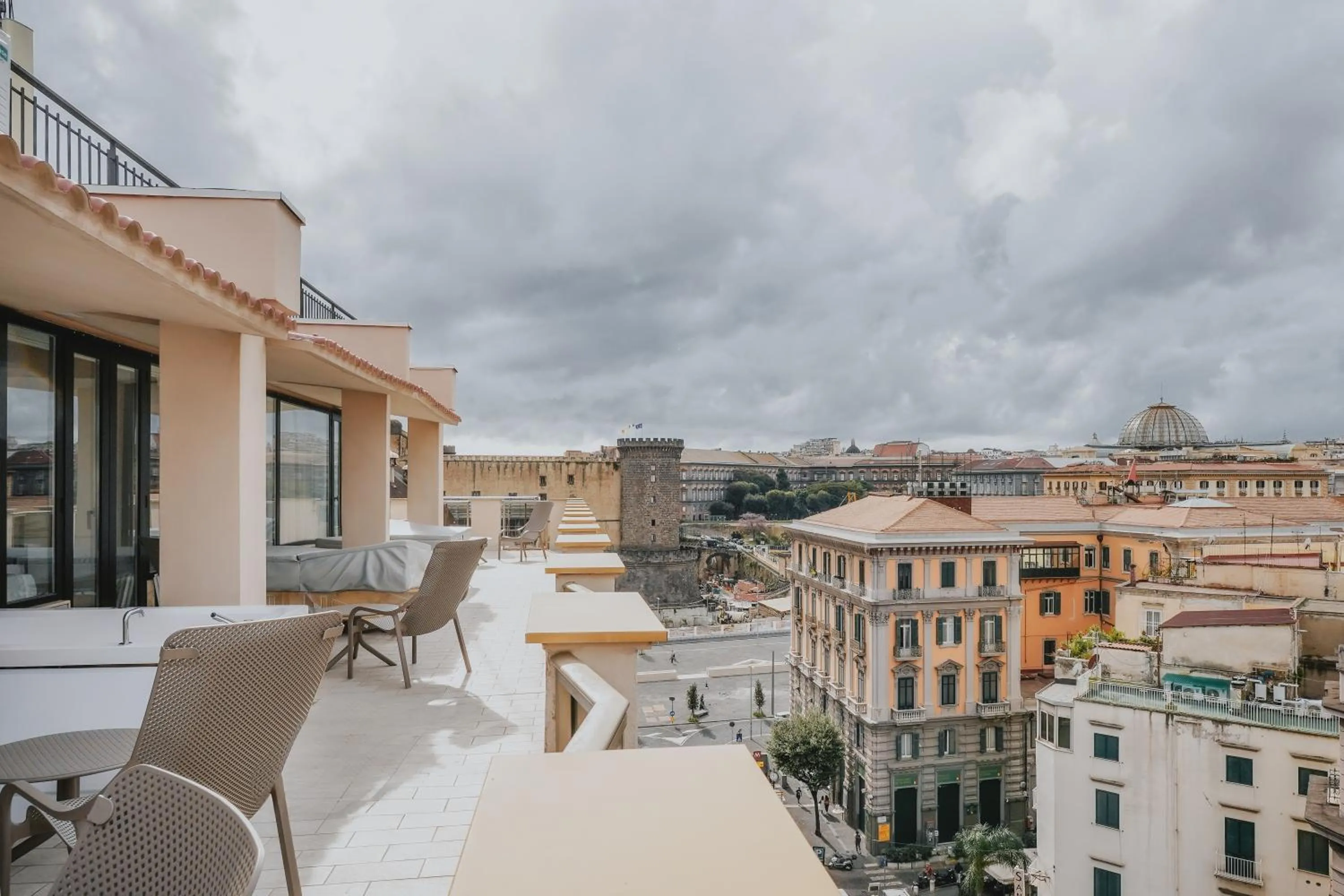 Day in POETICA BOUTIQUE SKY HOTEL