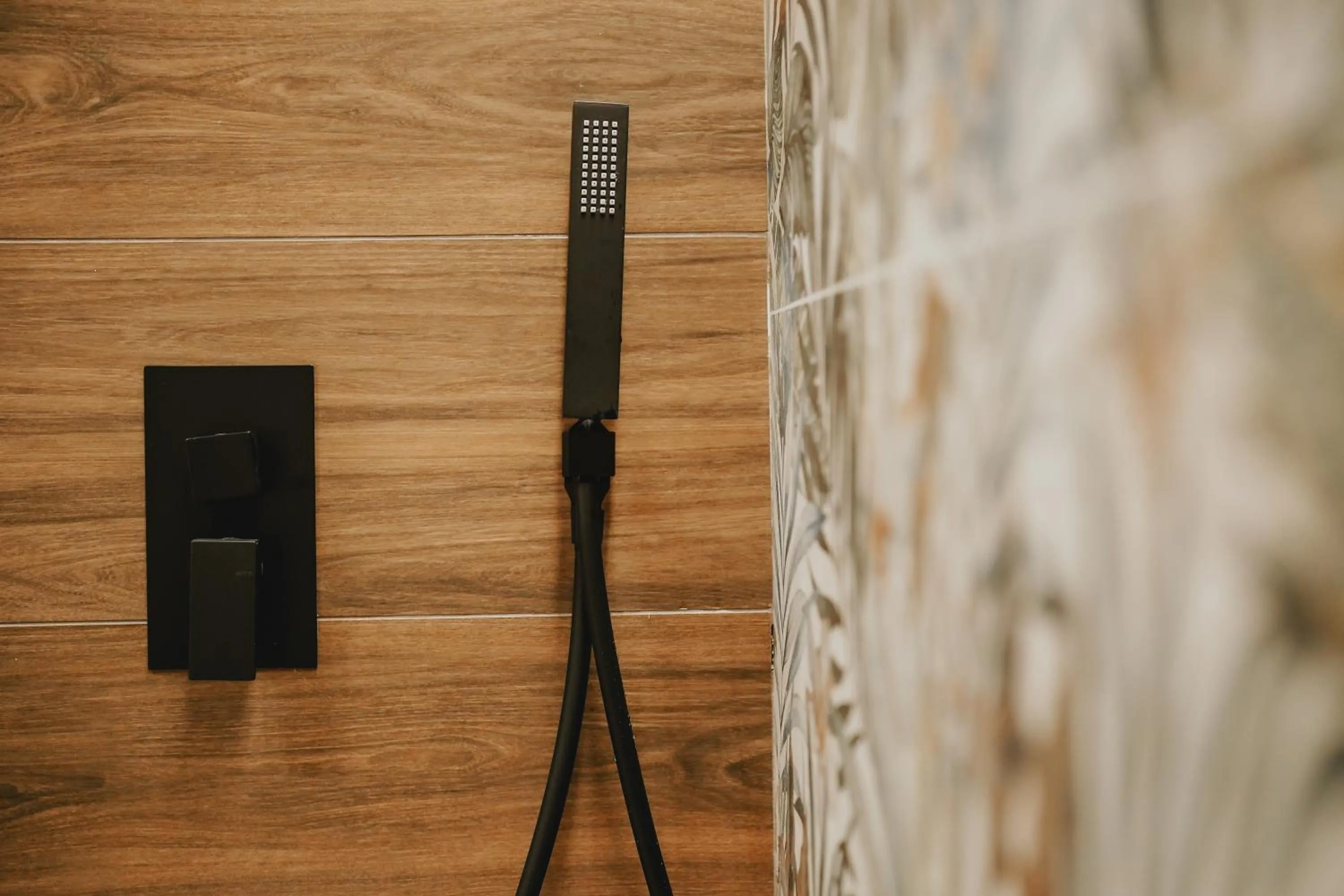 Shower in POETICA BOUTIQUE SKY HOTEL