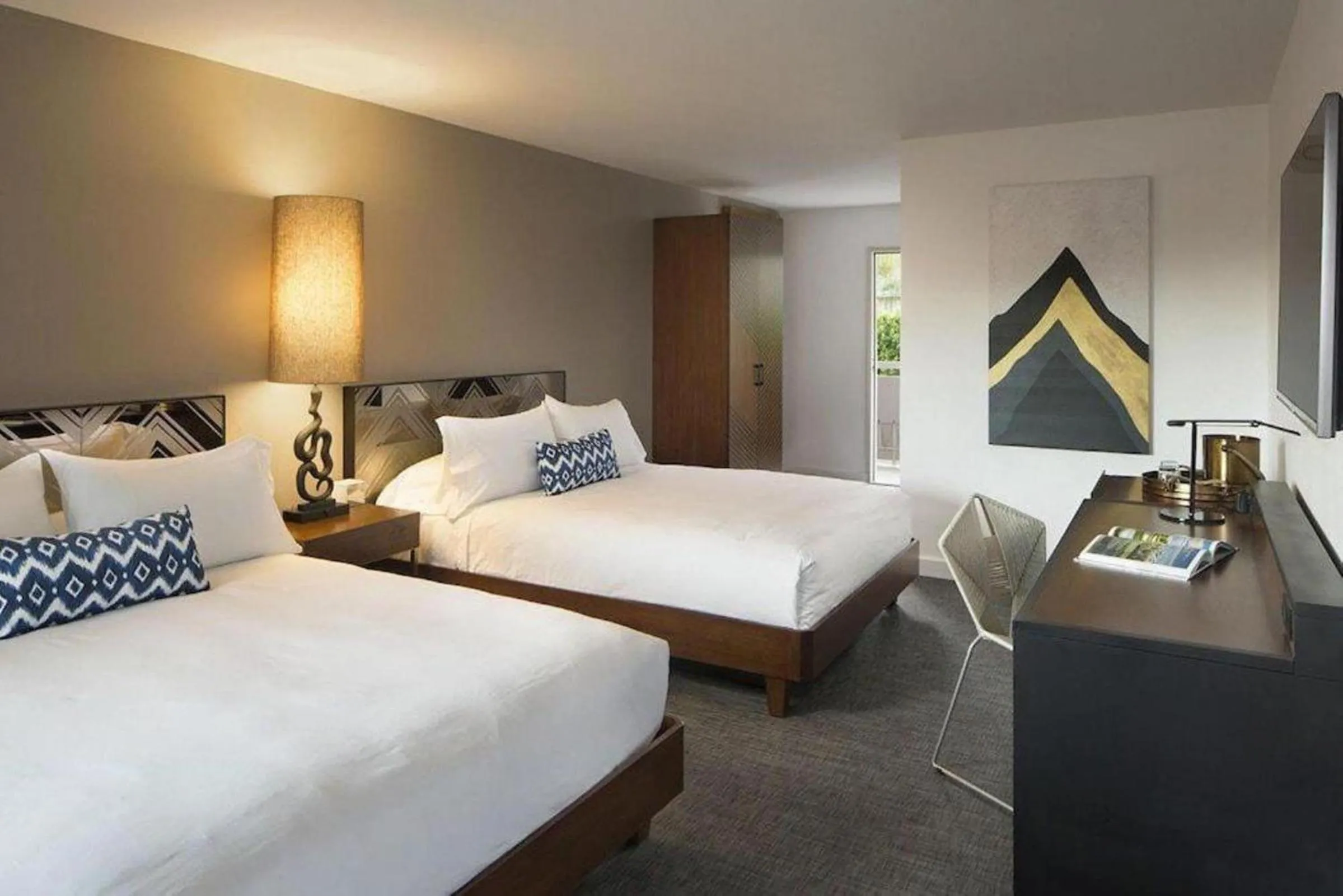 Photo of the whole room, Bed in V Palm Springs