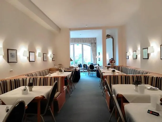 Restaurant/places to eat in Hotel Mozart Bonn