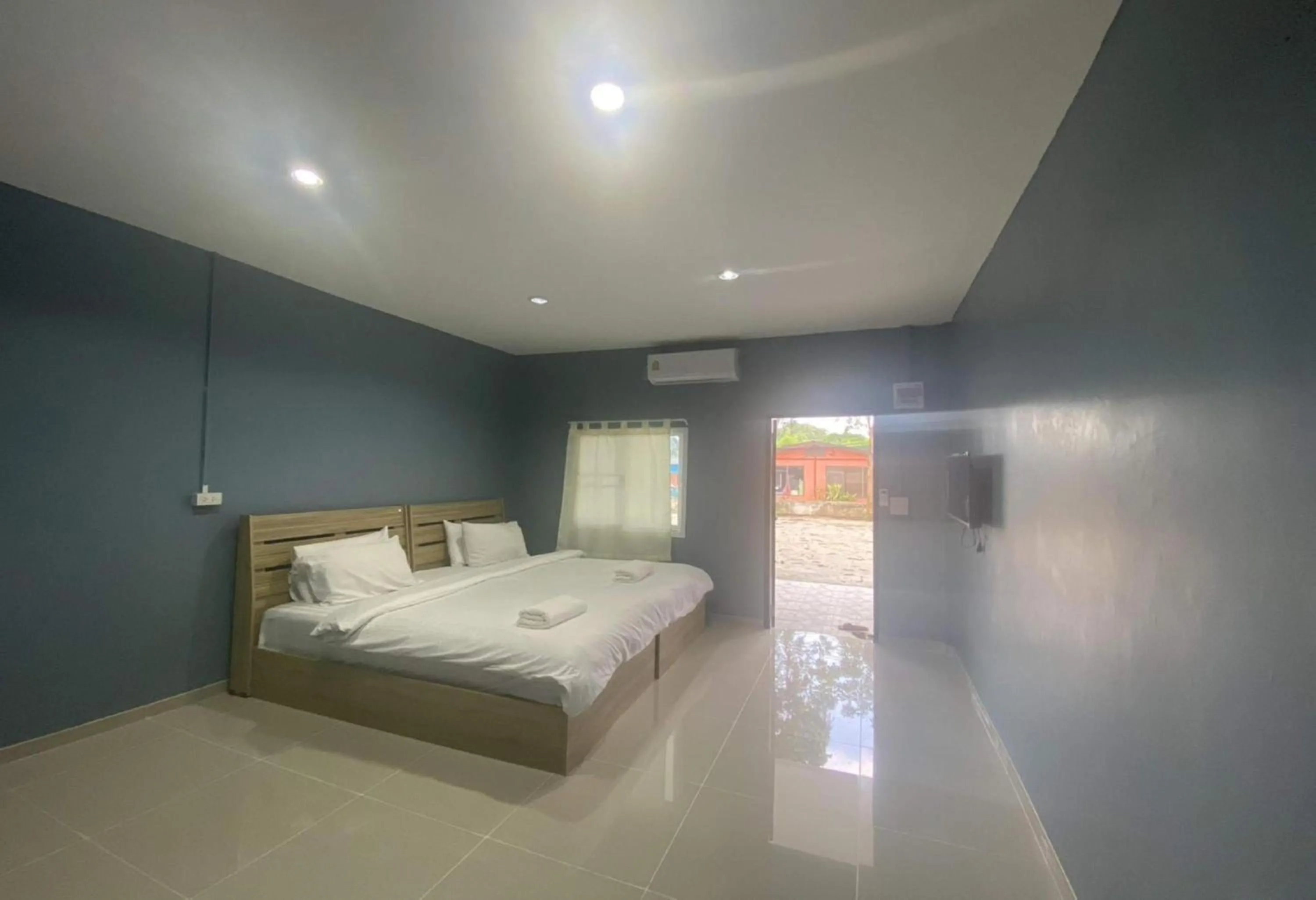 Photo of the whole room, Bed in Collection O To The Sea Resort Thailand