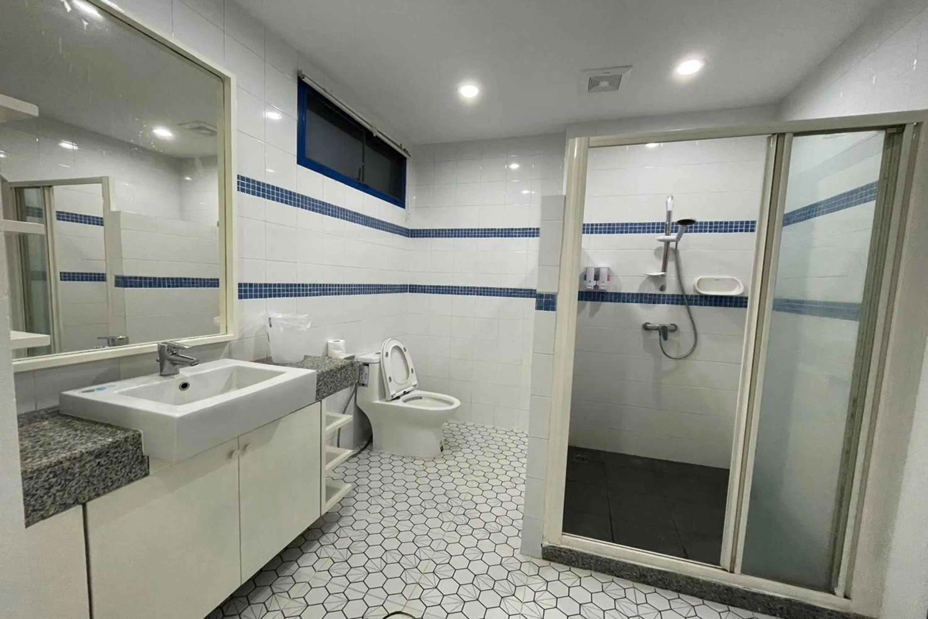 Bathroom in Collection O To The Sea Resort Thailand