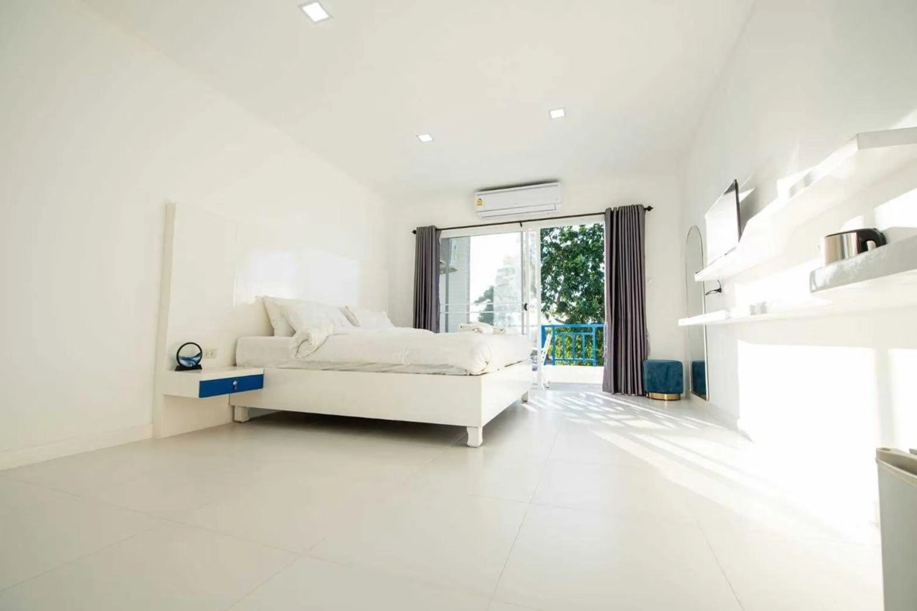 Photo of the whole room, Bed in Collection O To The Sea Resort Thailand