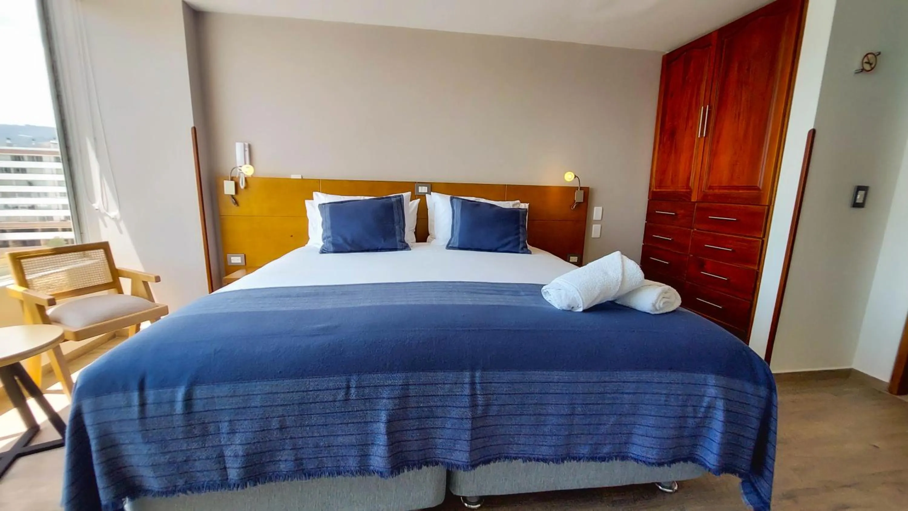 Bed in Samakwā Hotel Boutique