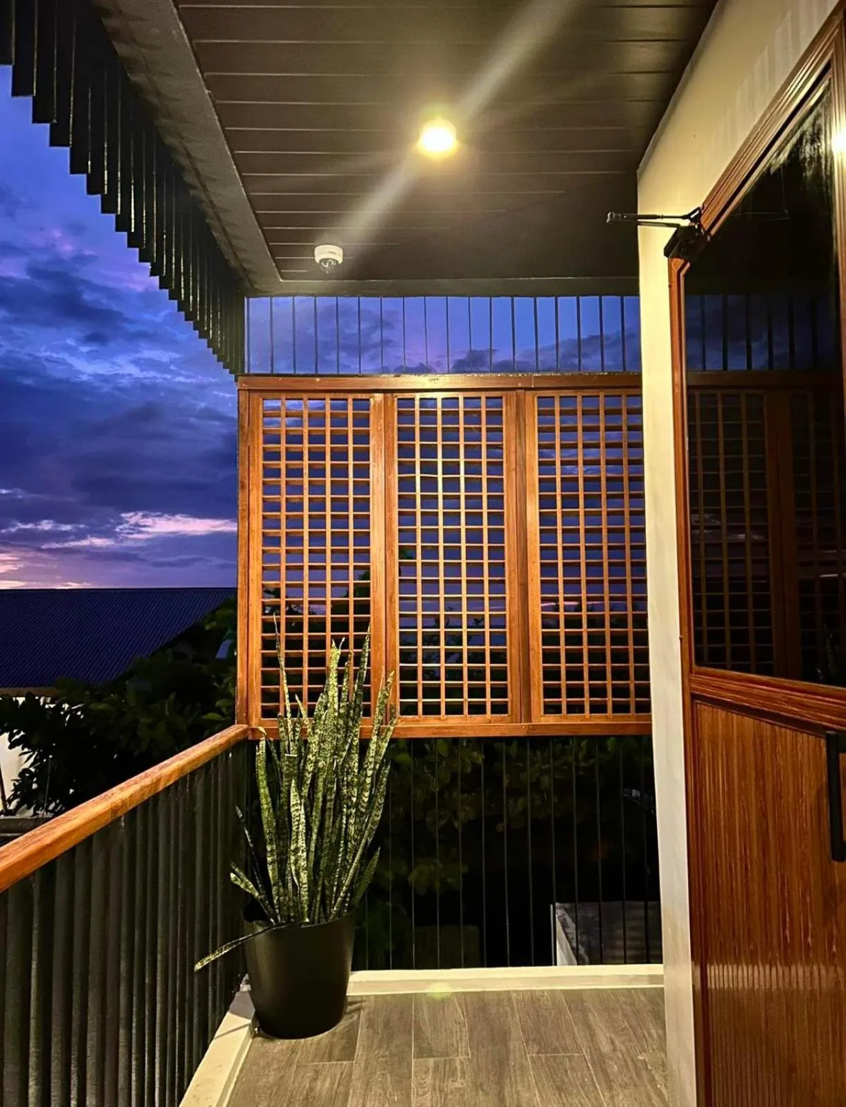 Property building in Mula De La Paz