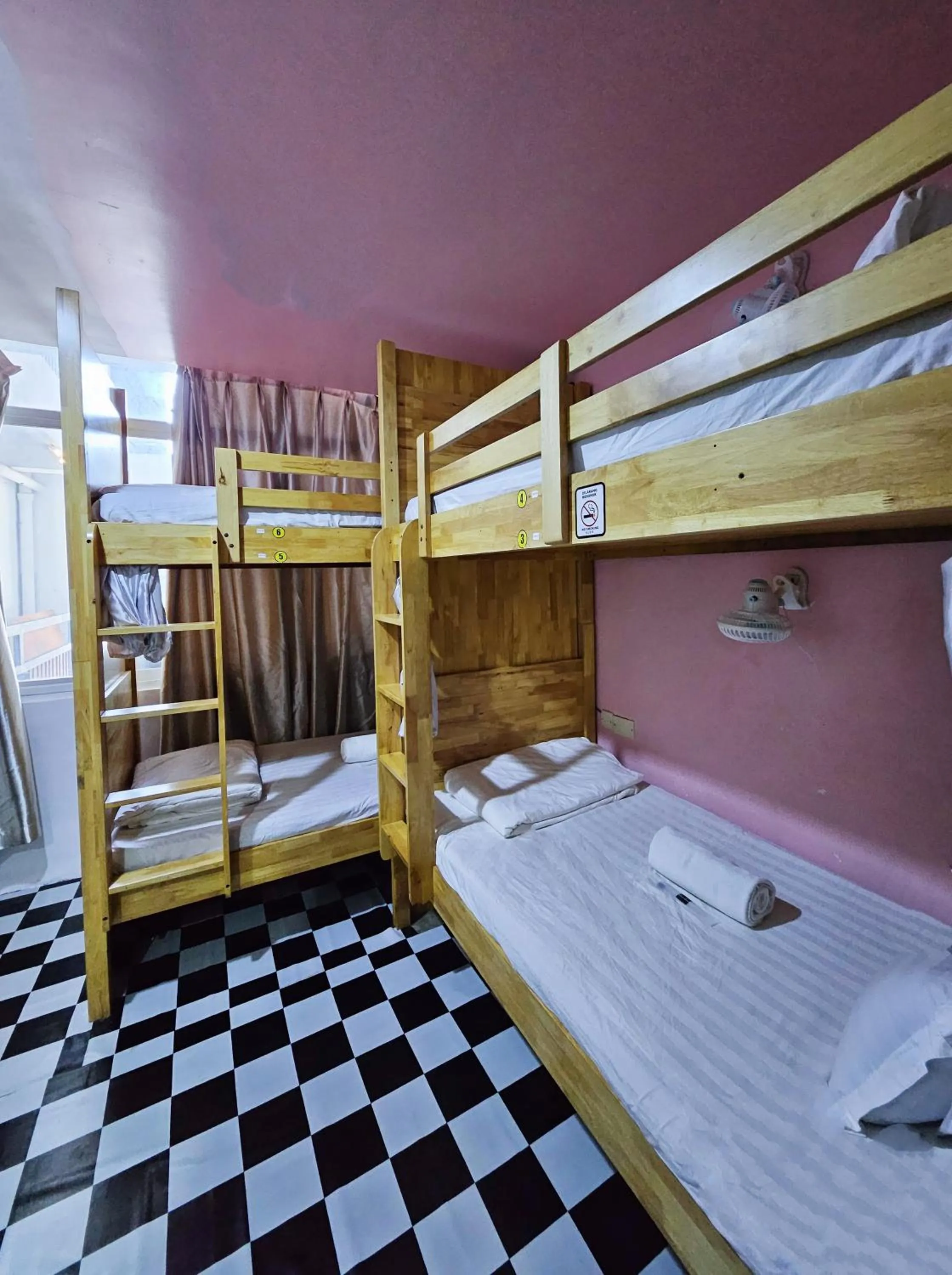 bunk bed, Bed in The 60