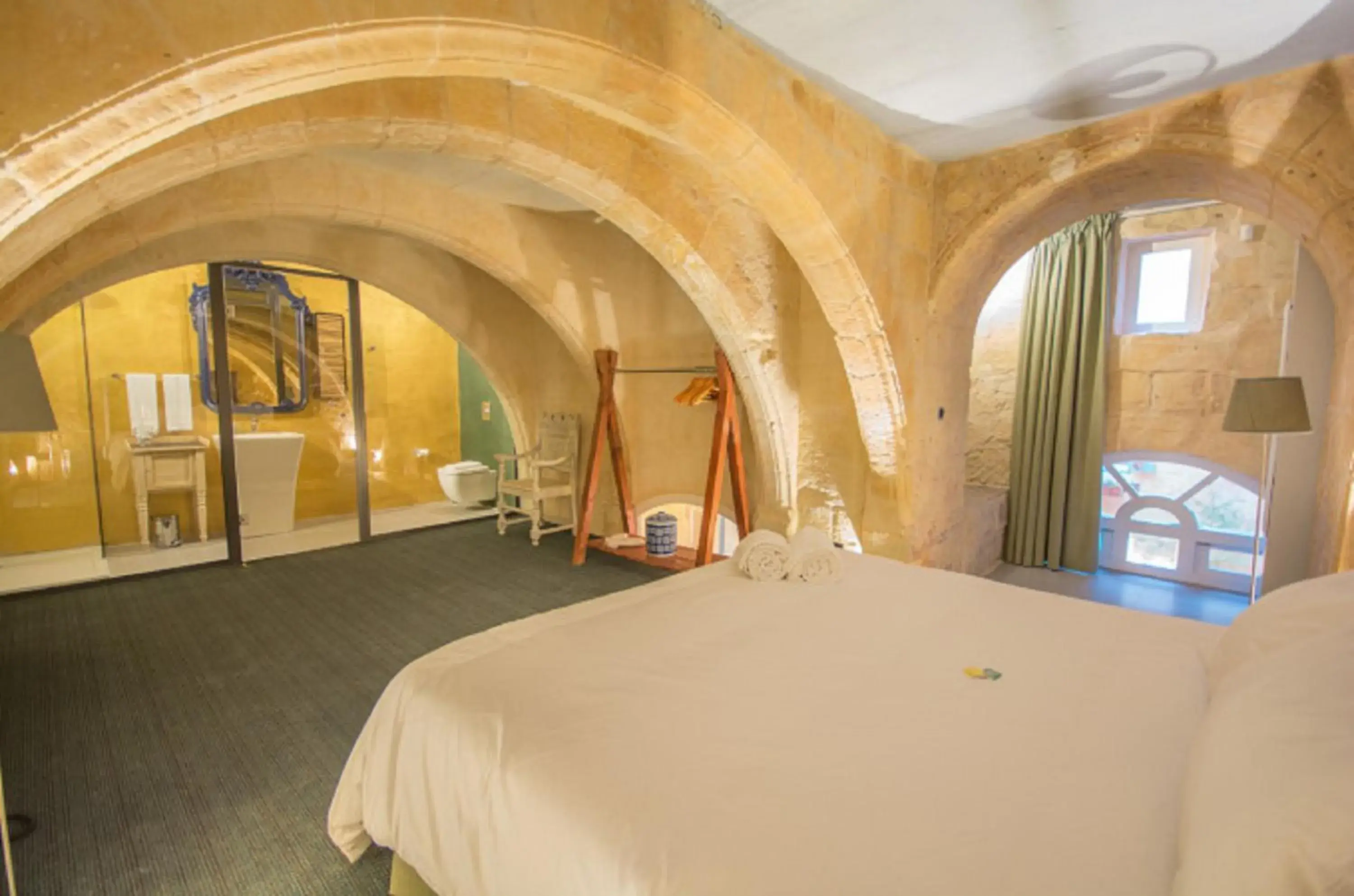 Deluxe Apartment in The Vincent Boutique Suites Deluxe Apartment in The Vincent Boutique Suites