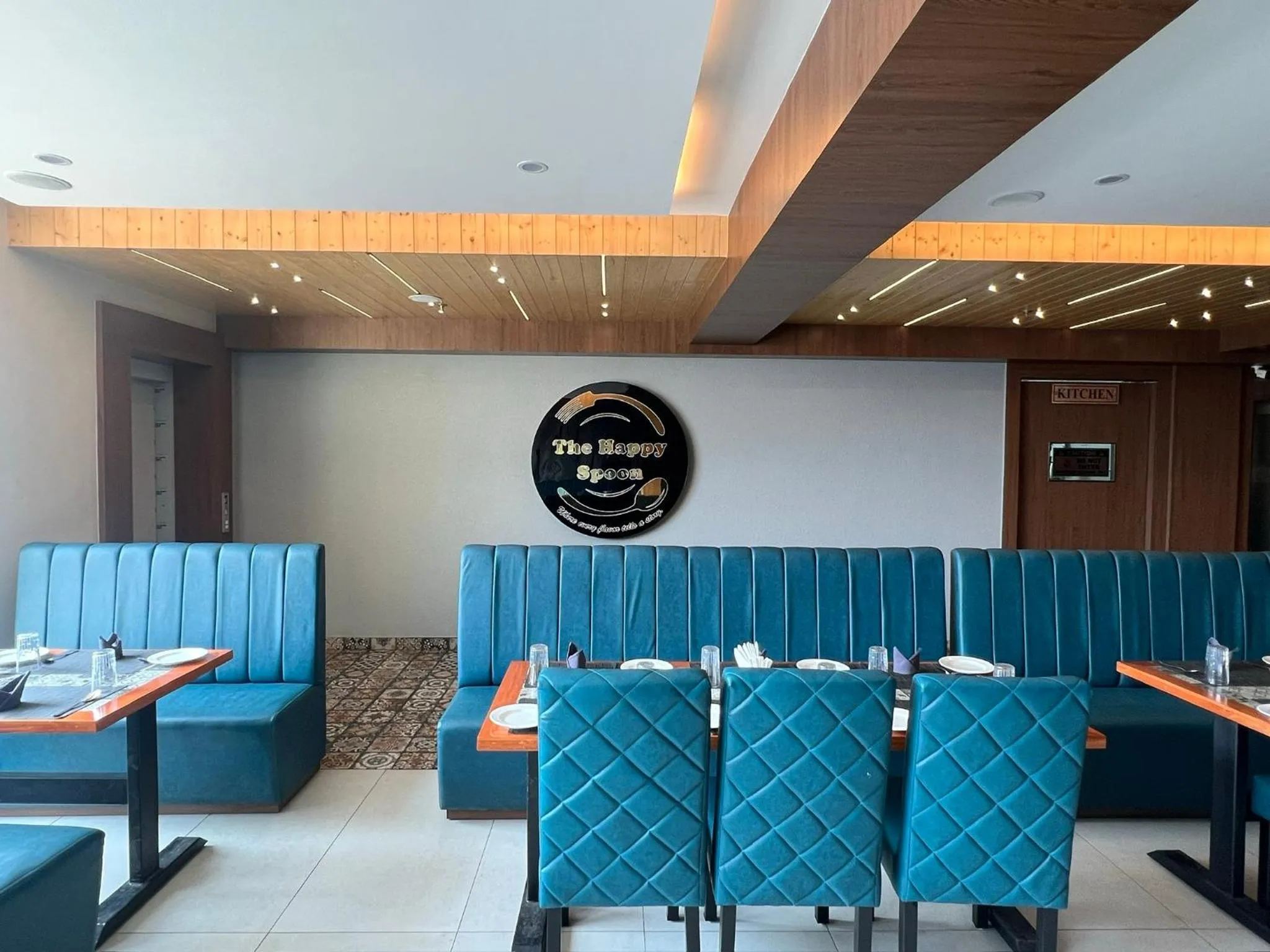Restaurant/places to eat in HOTEL PRAJYOT