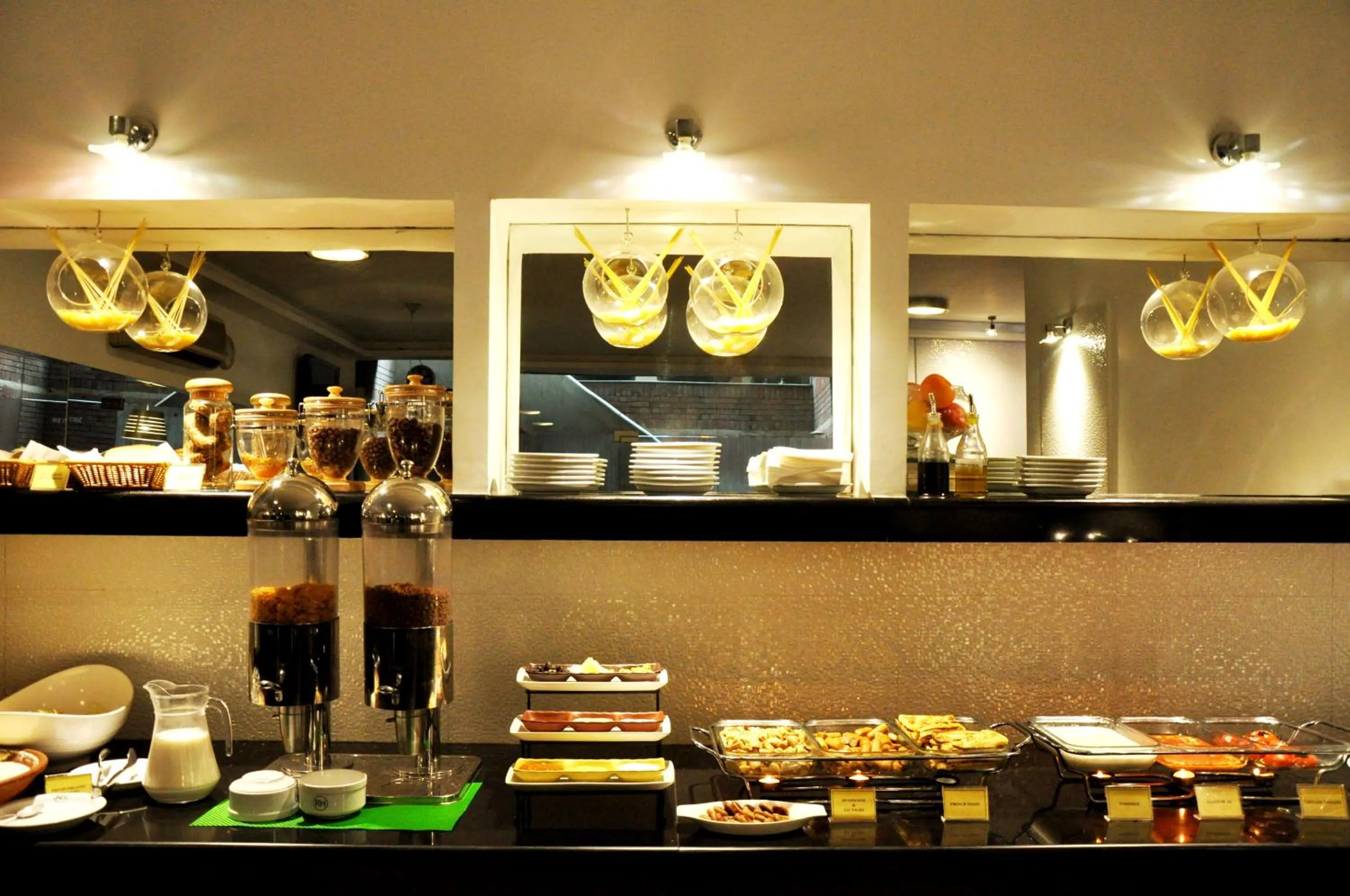 Food and drinks in The Residency Hotel