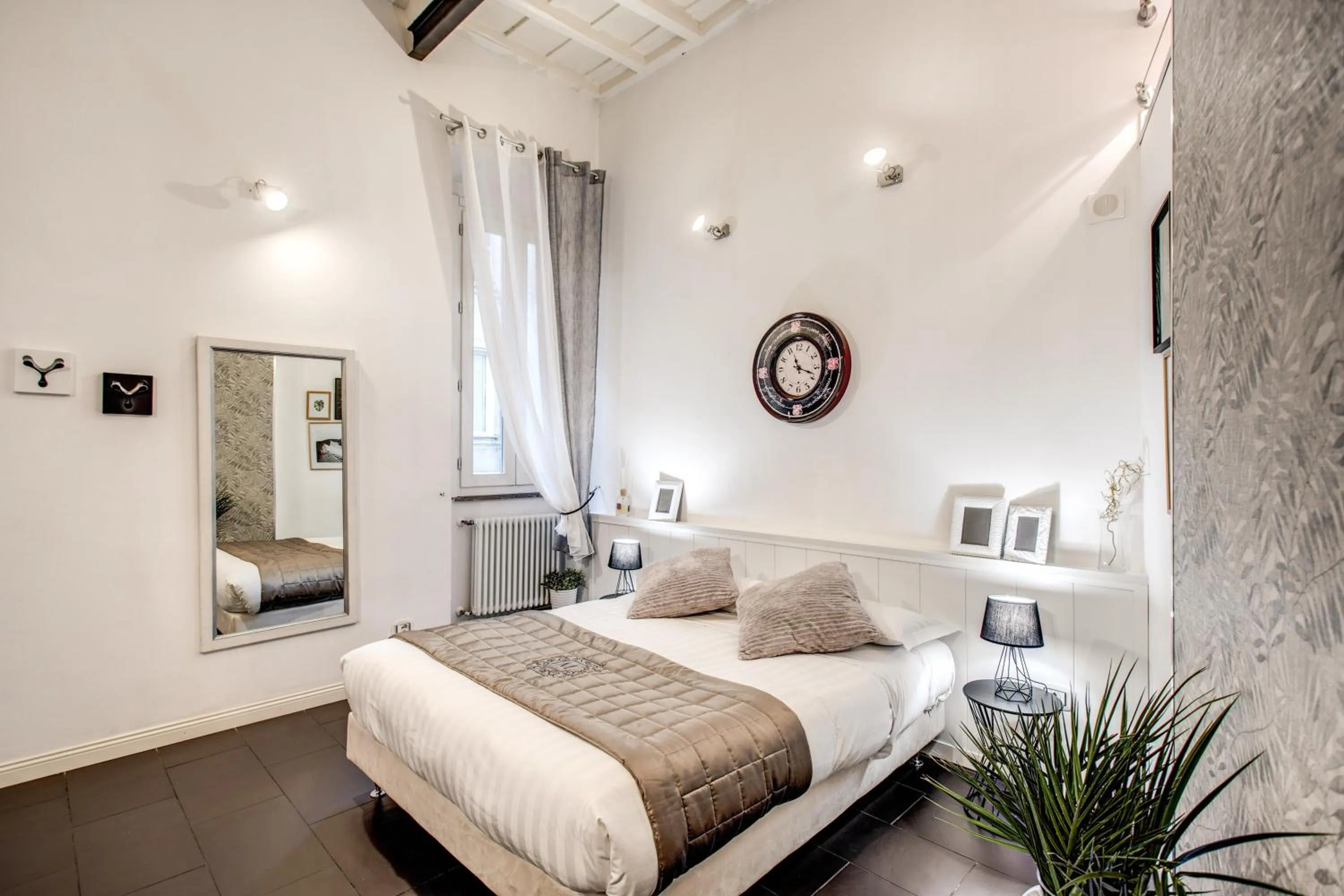 Bedroom, Bed in Trastevere Miracle Suite