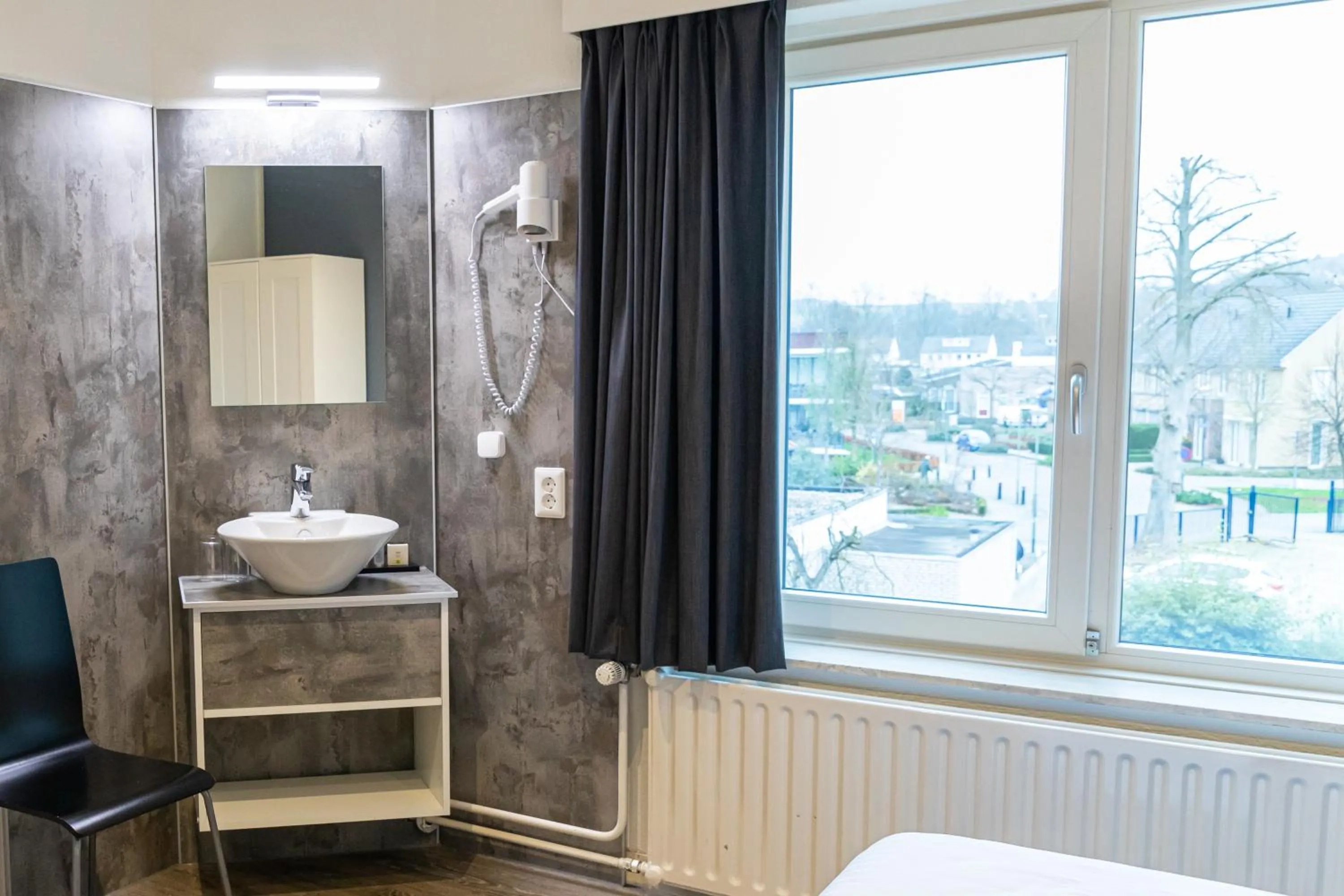 Bathroom, Bed in Huis Ter Geul