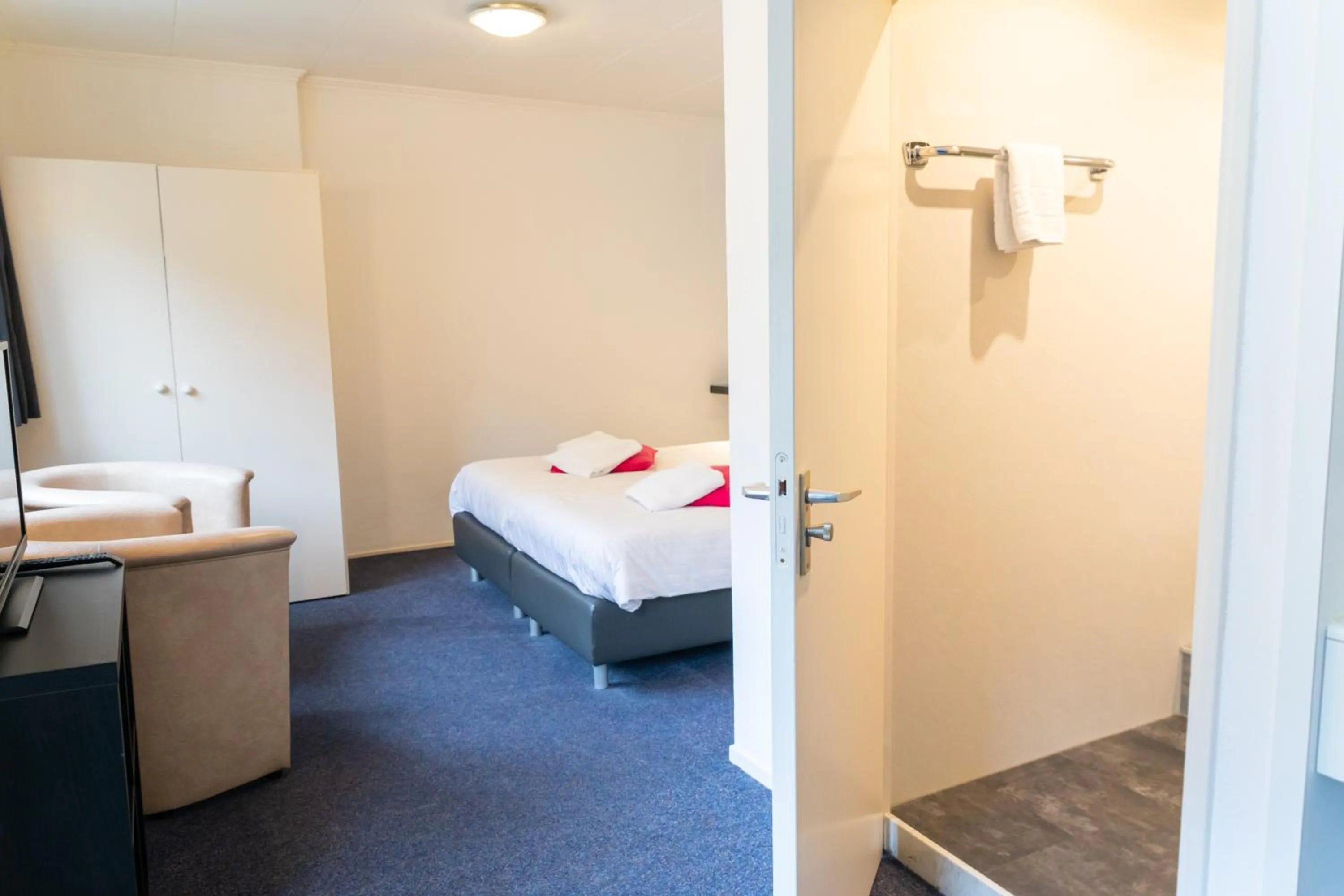 Photo of the whole room, Bed in Huis Ter Geul