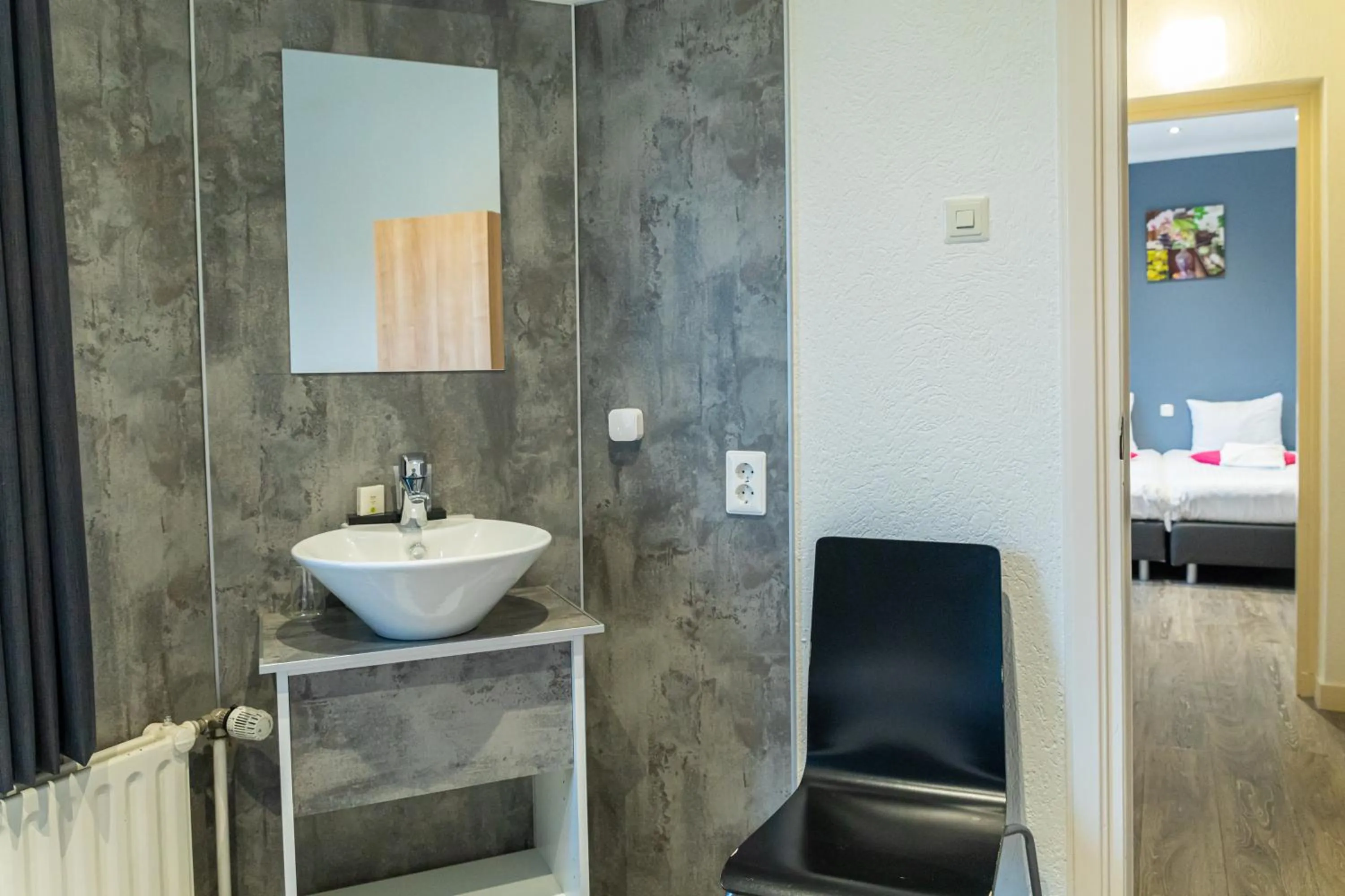 Bathroom, Bed in Huis Ter Geul