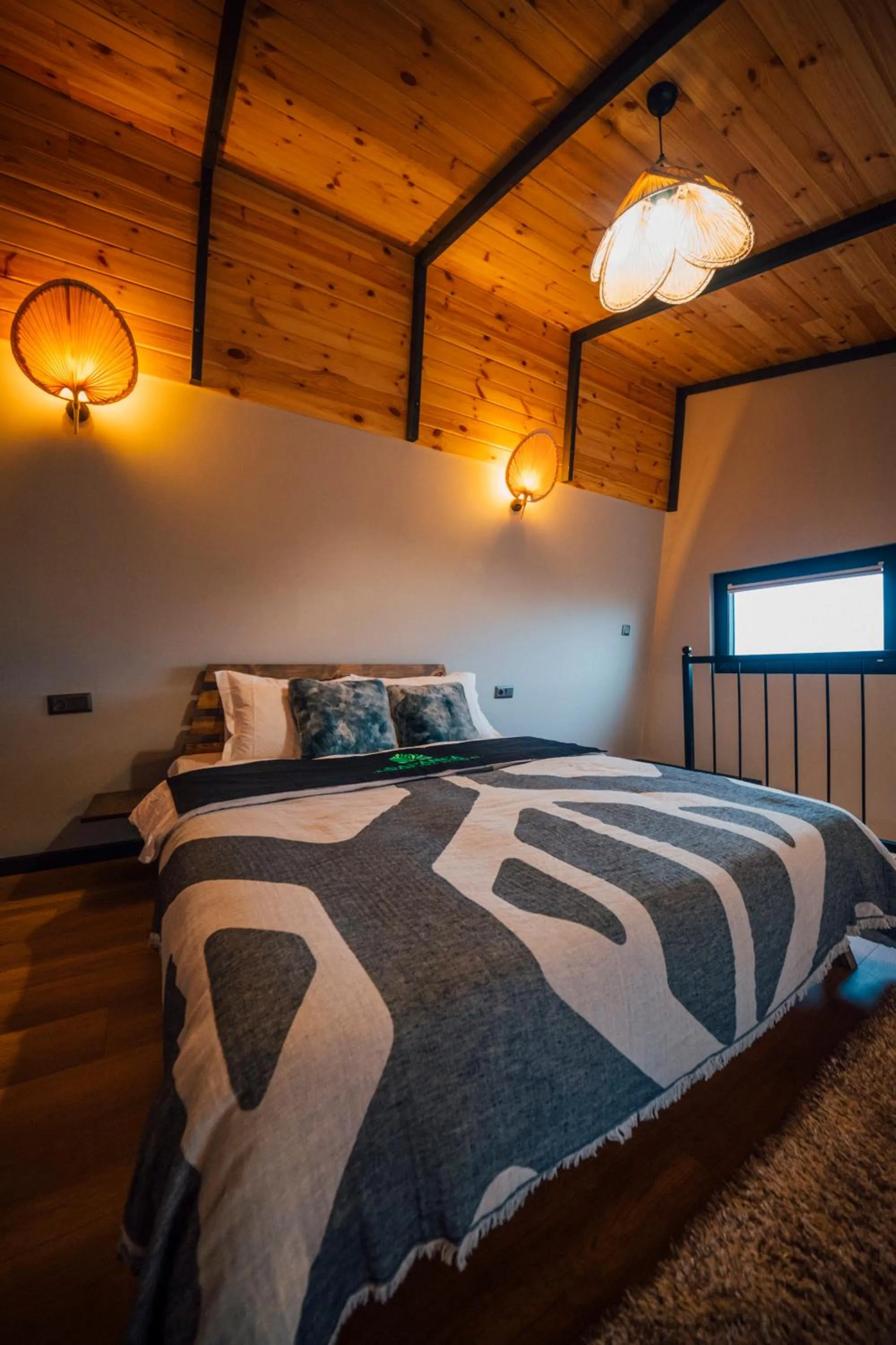 Bed in Vital Göl Sapanca Özel Havuzlu Bungalov & Villa